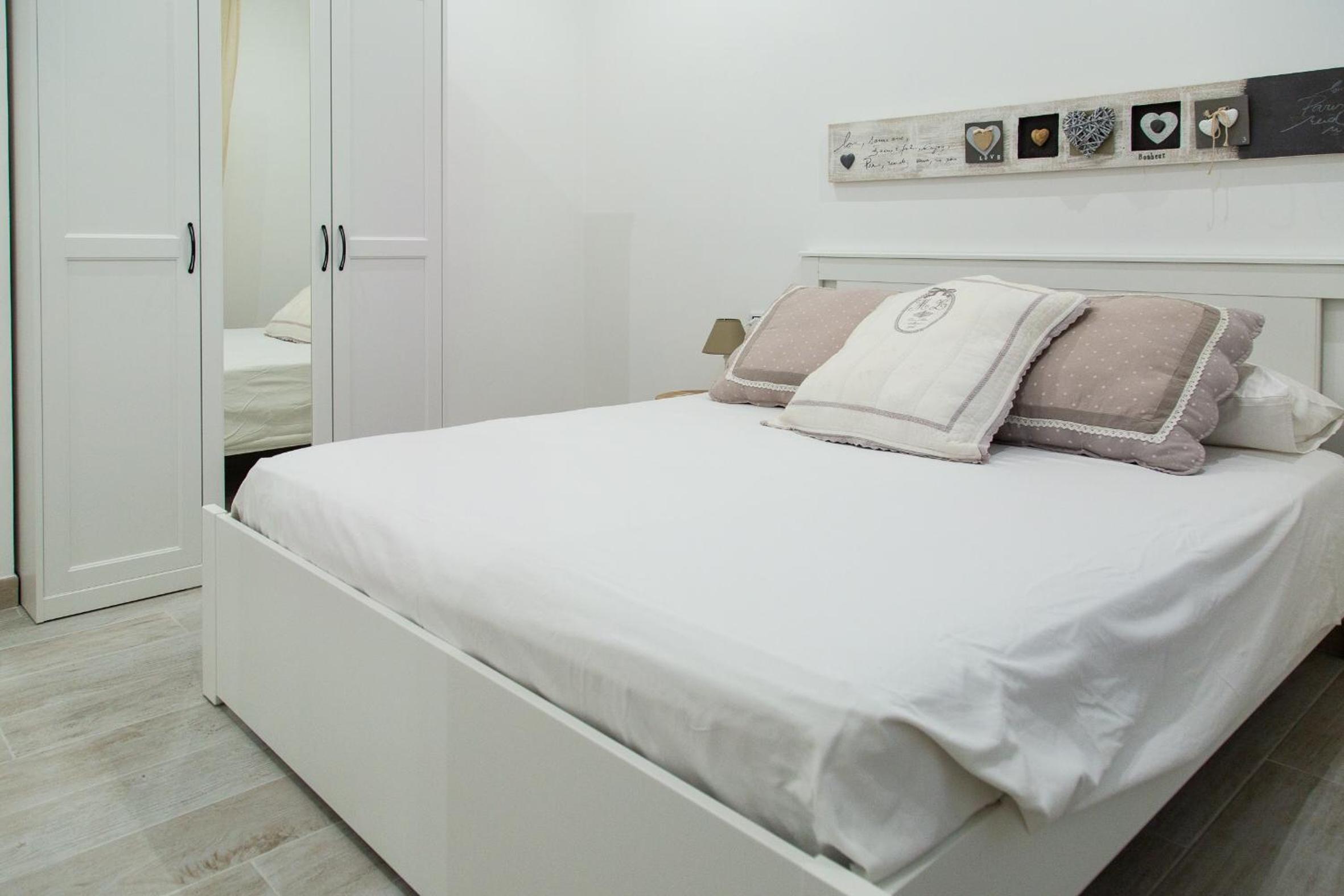 Eur Home