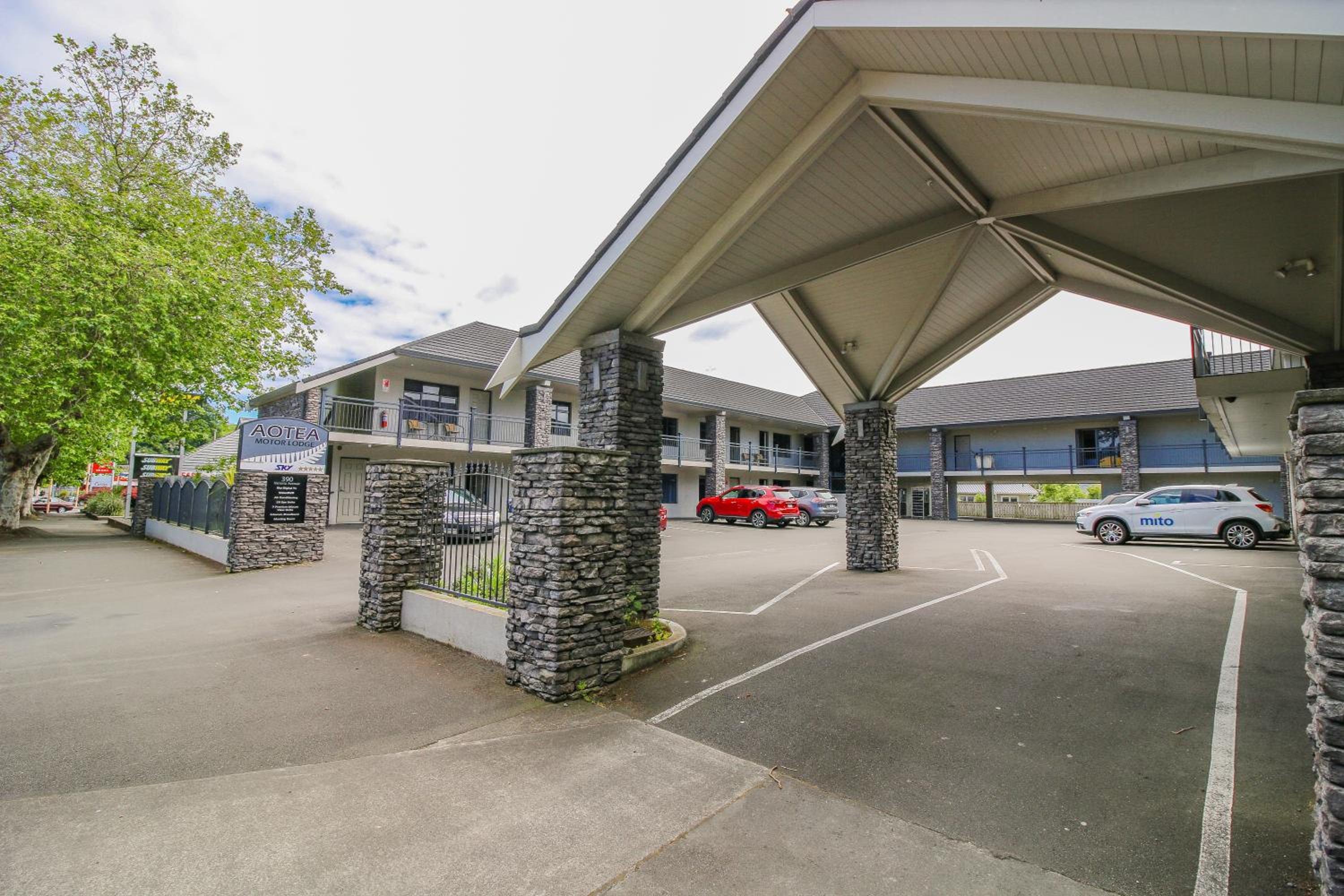 Aotea Motor Lodge view 4