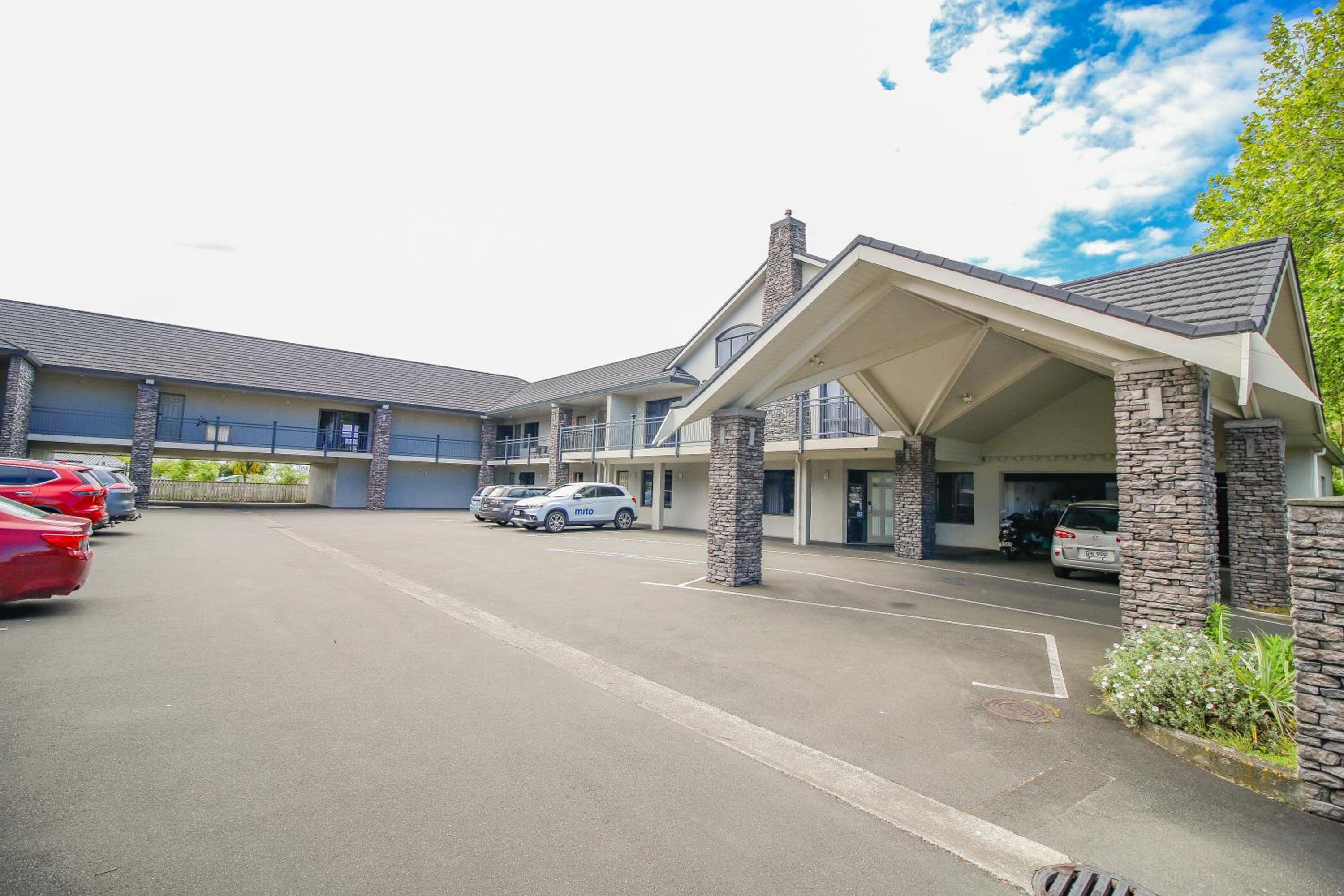 Aotea Motor Lodge view 5