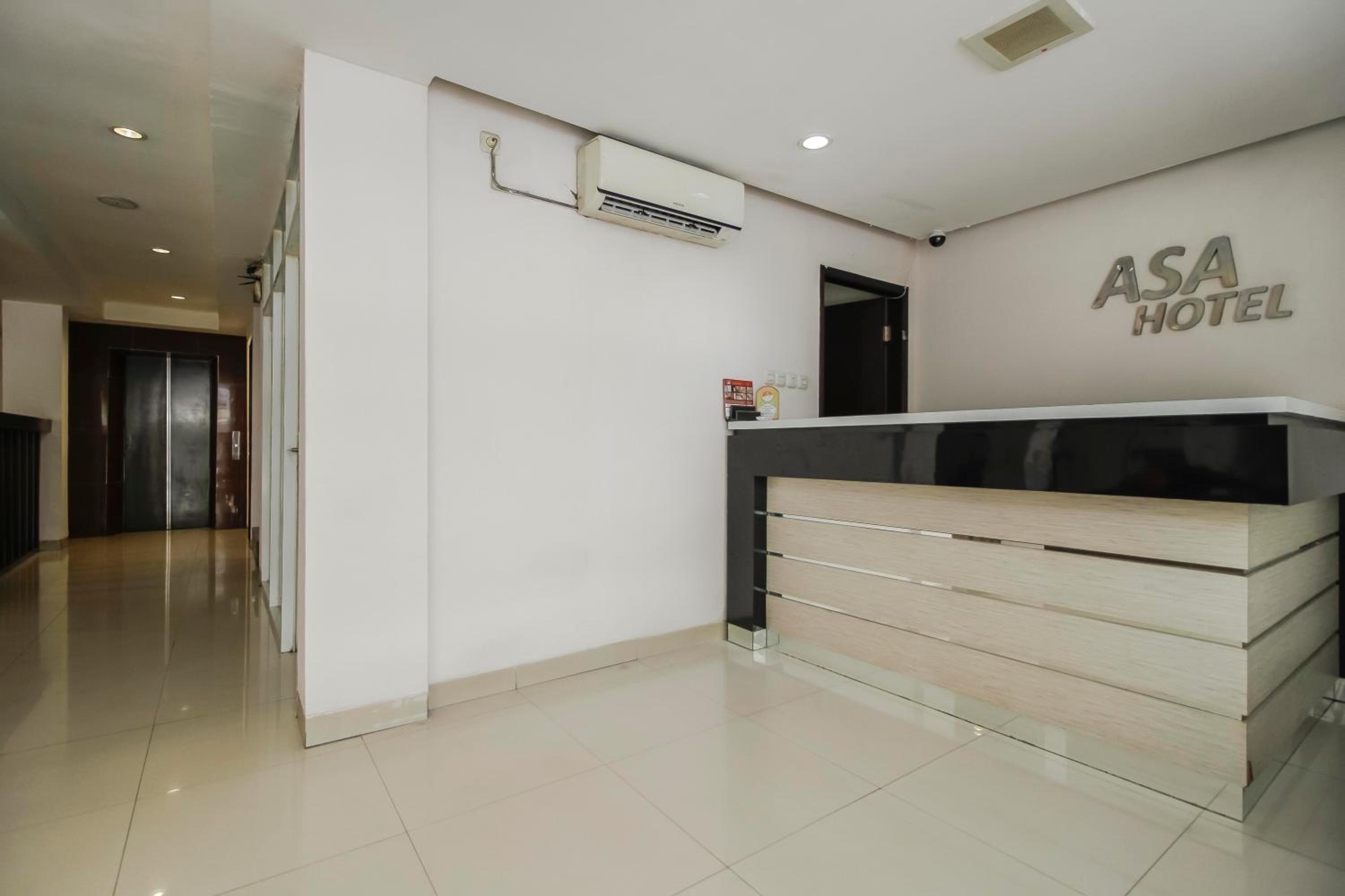 RedDoorz Plus near Galaxy Bekasi