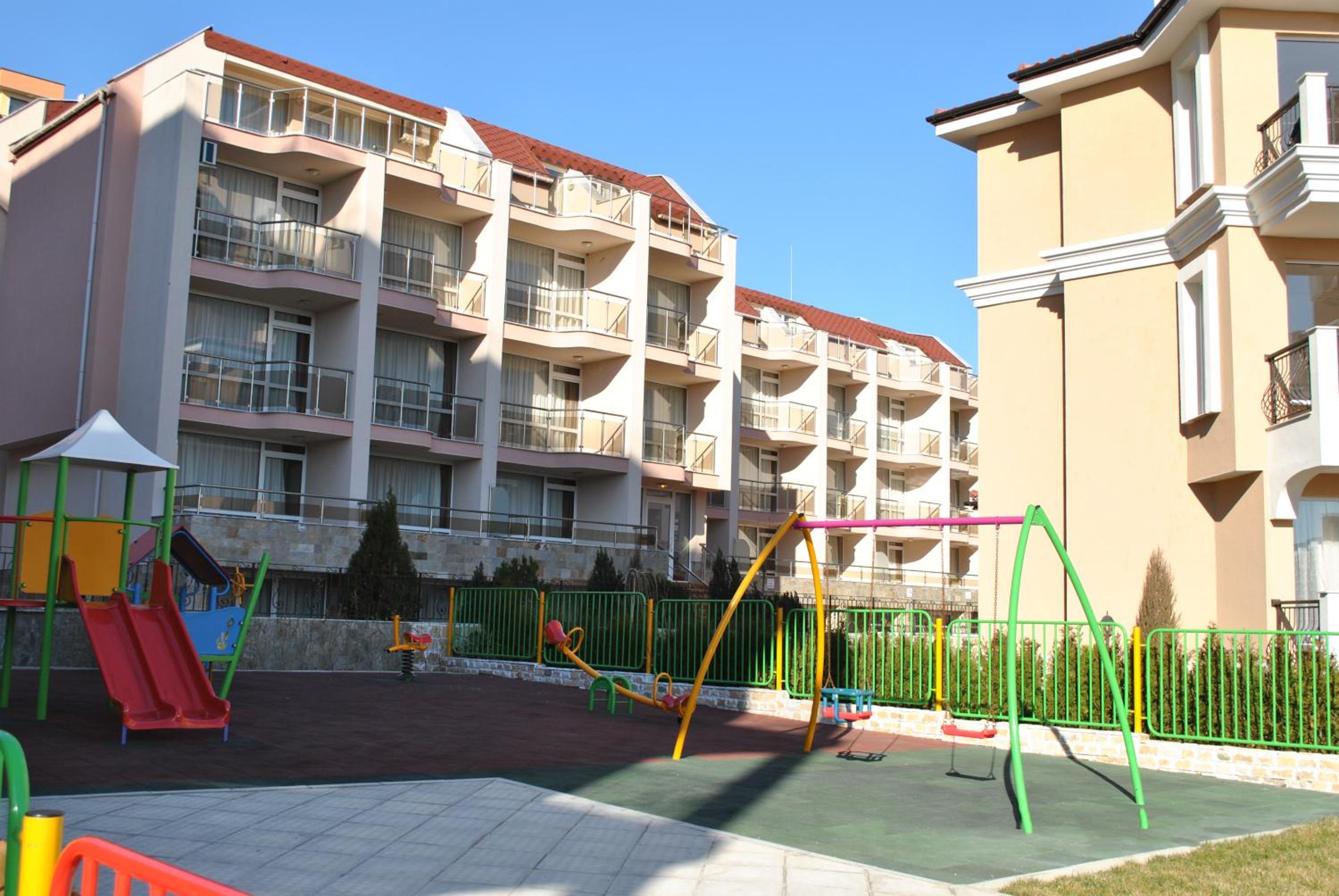Antorini Apartments