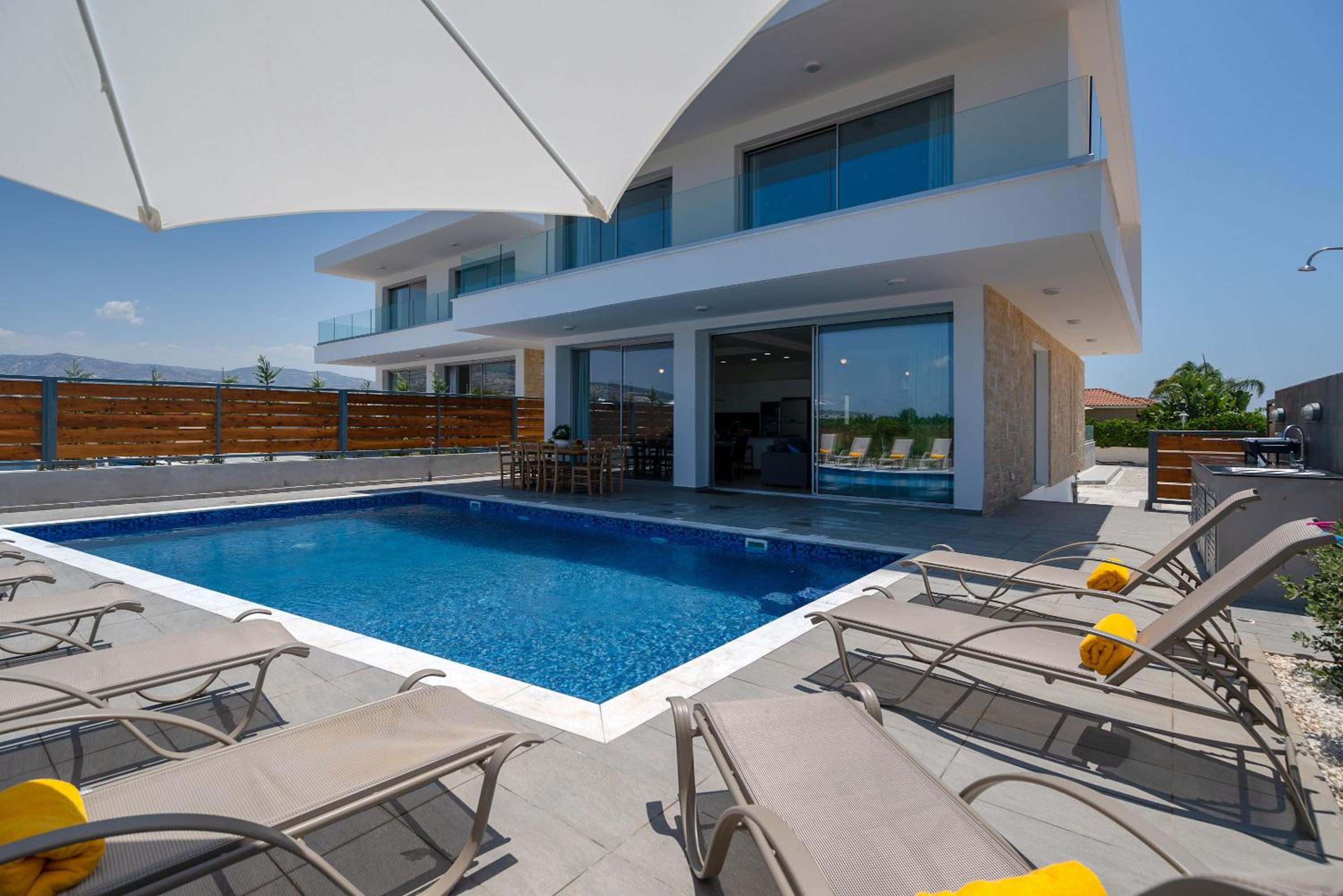 Sea Point Villas Coral Bay Luxury Private Pool villas walk to Beach 3 - 5 BDR in 1 resort