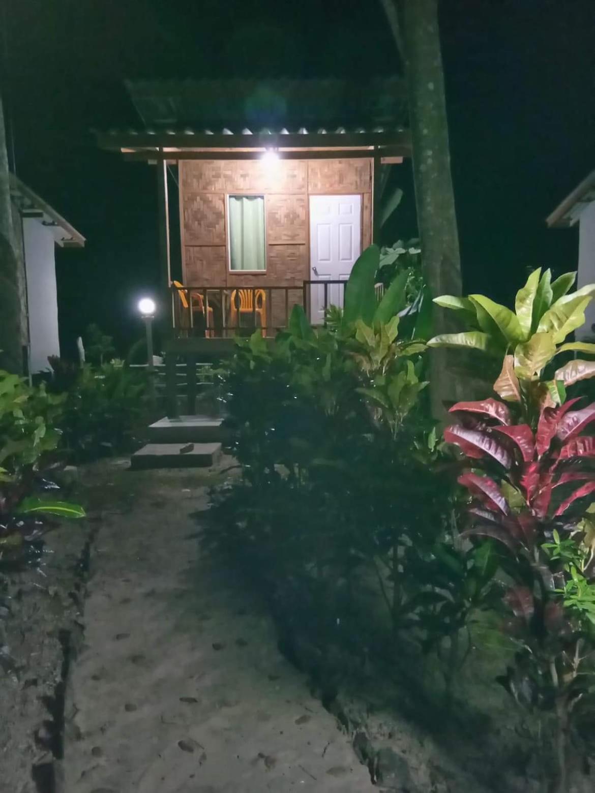 Lanta Maikeaw Bungalow