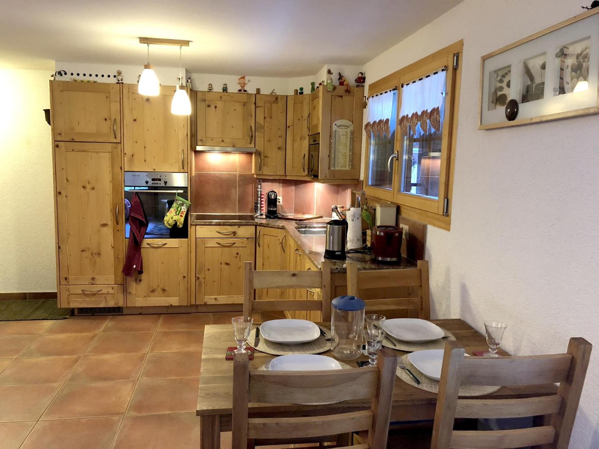 Apartments Vieux Chalet view 5