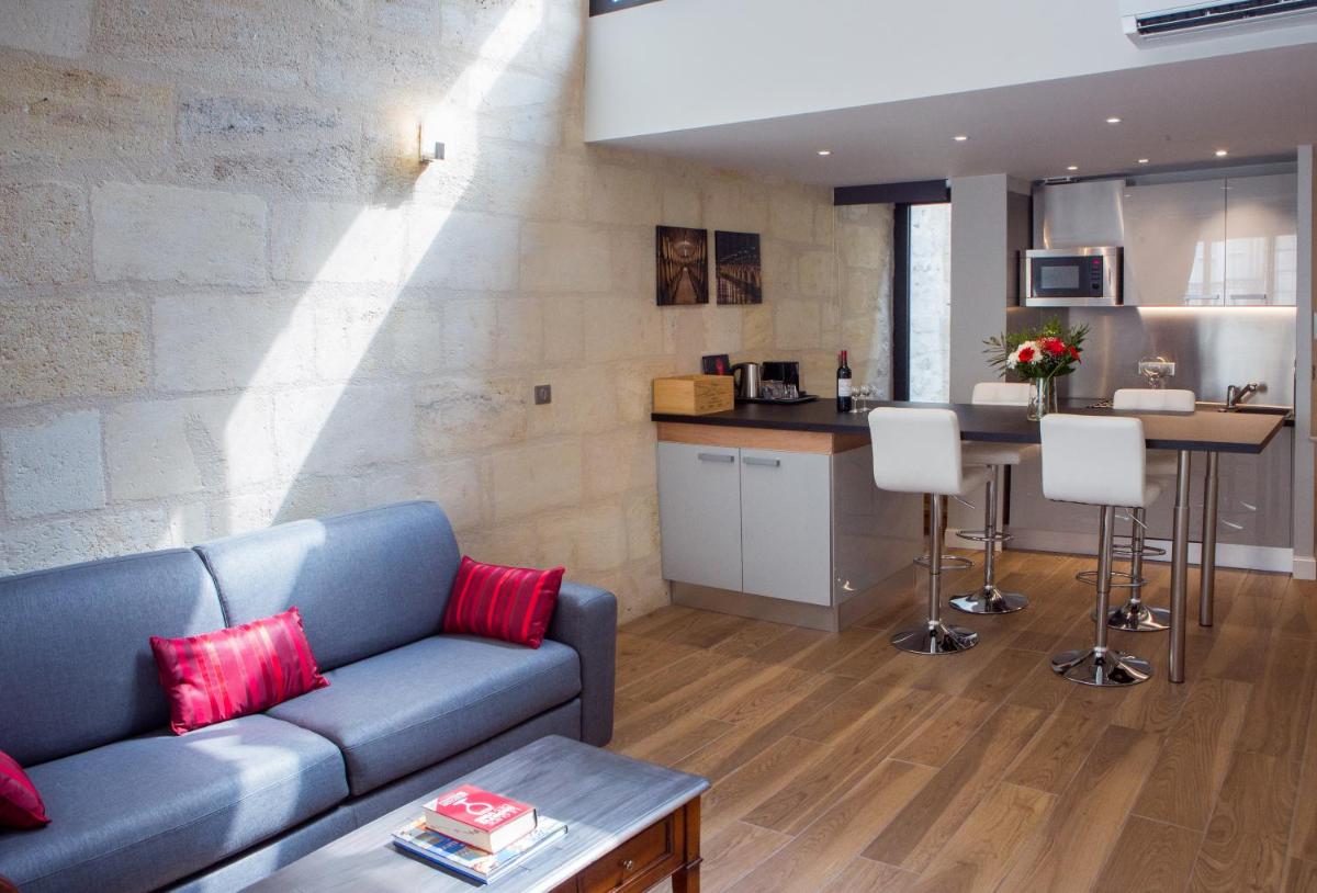 Appartement Climatisé avec Rooftop en Hypercentre view 4