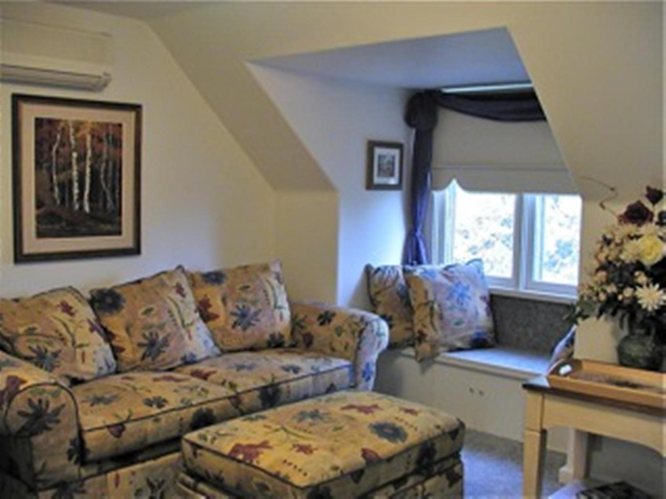 Burley's Executive Garden Suite