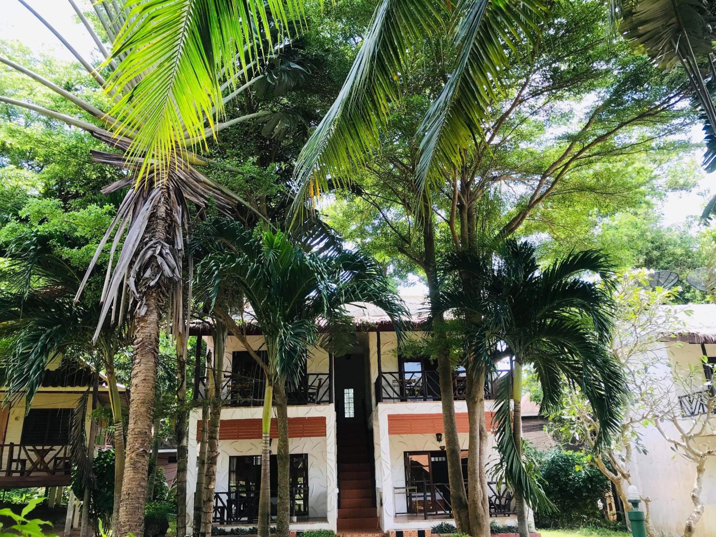 Bow Thong Beach Resort