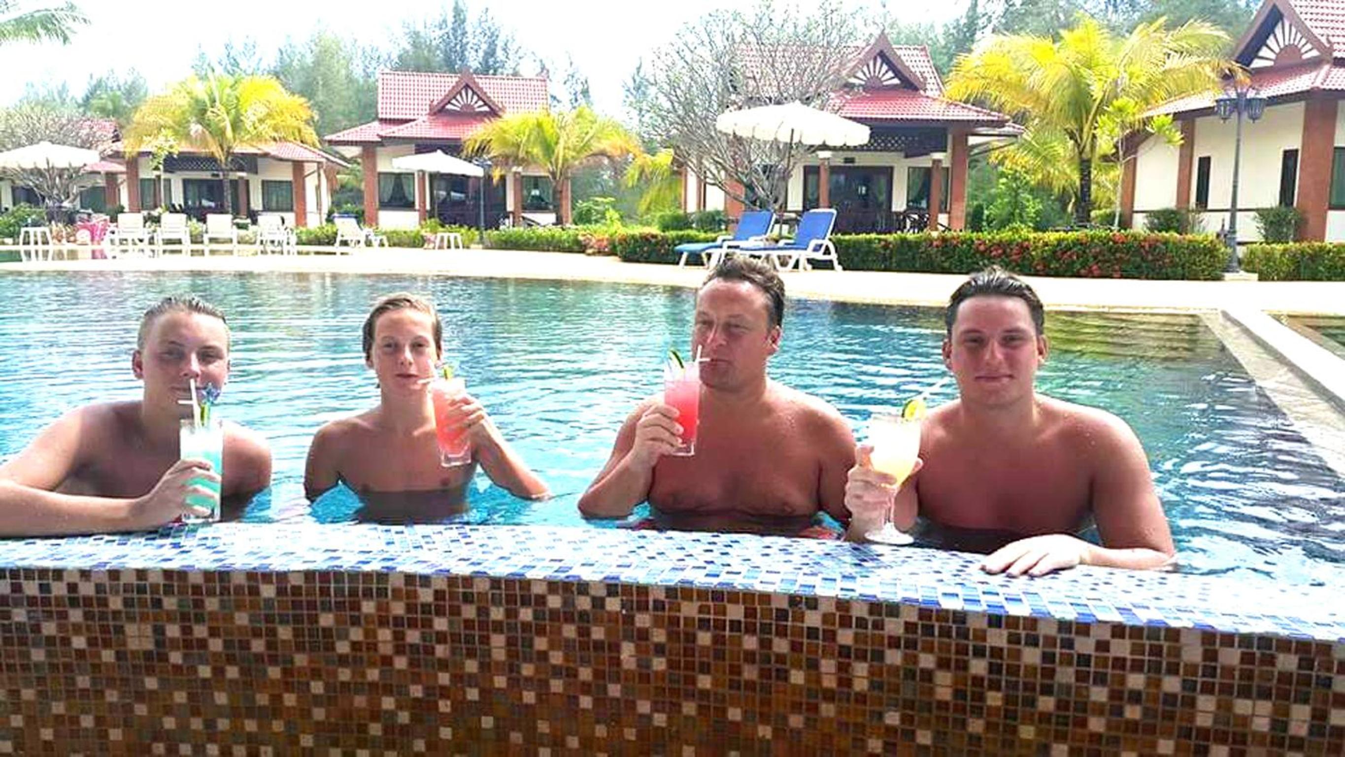 The Sunset Beach Resort - Koh Kho Khao
