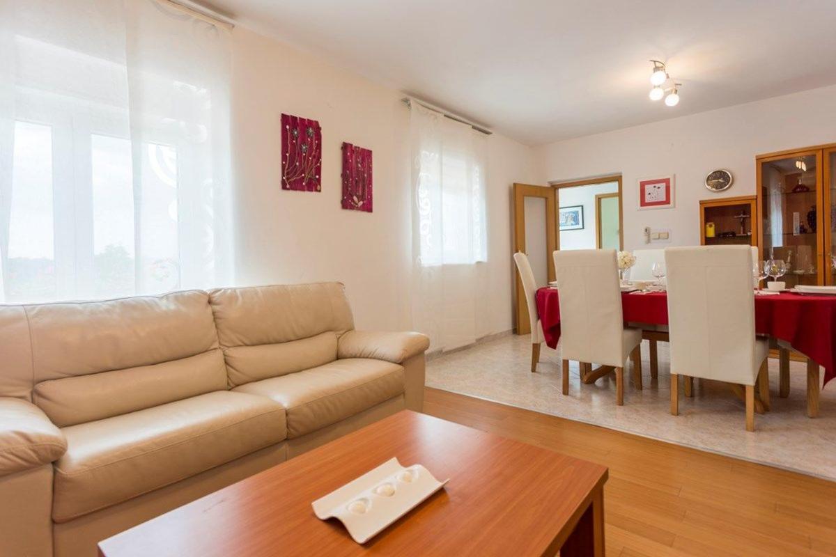Casa Kujici view 4
