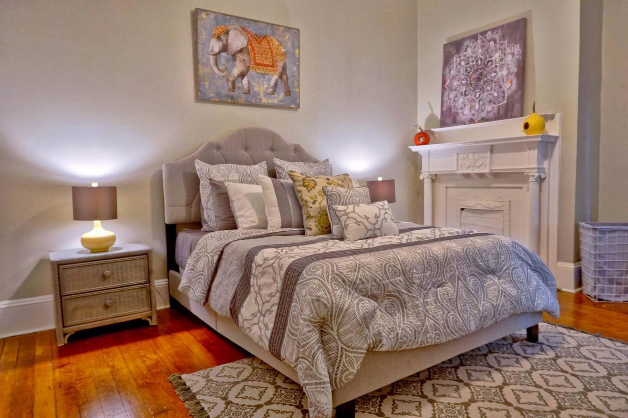 Beautiful 6 Bed, 5 Bath Historic Savannah Home view 5