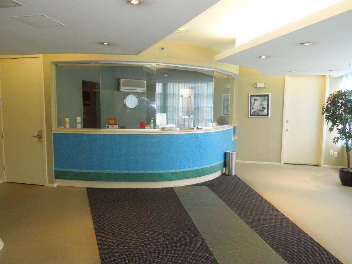 hotel reception