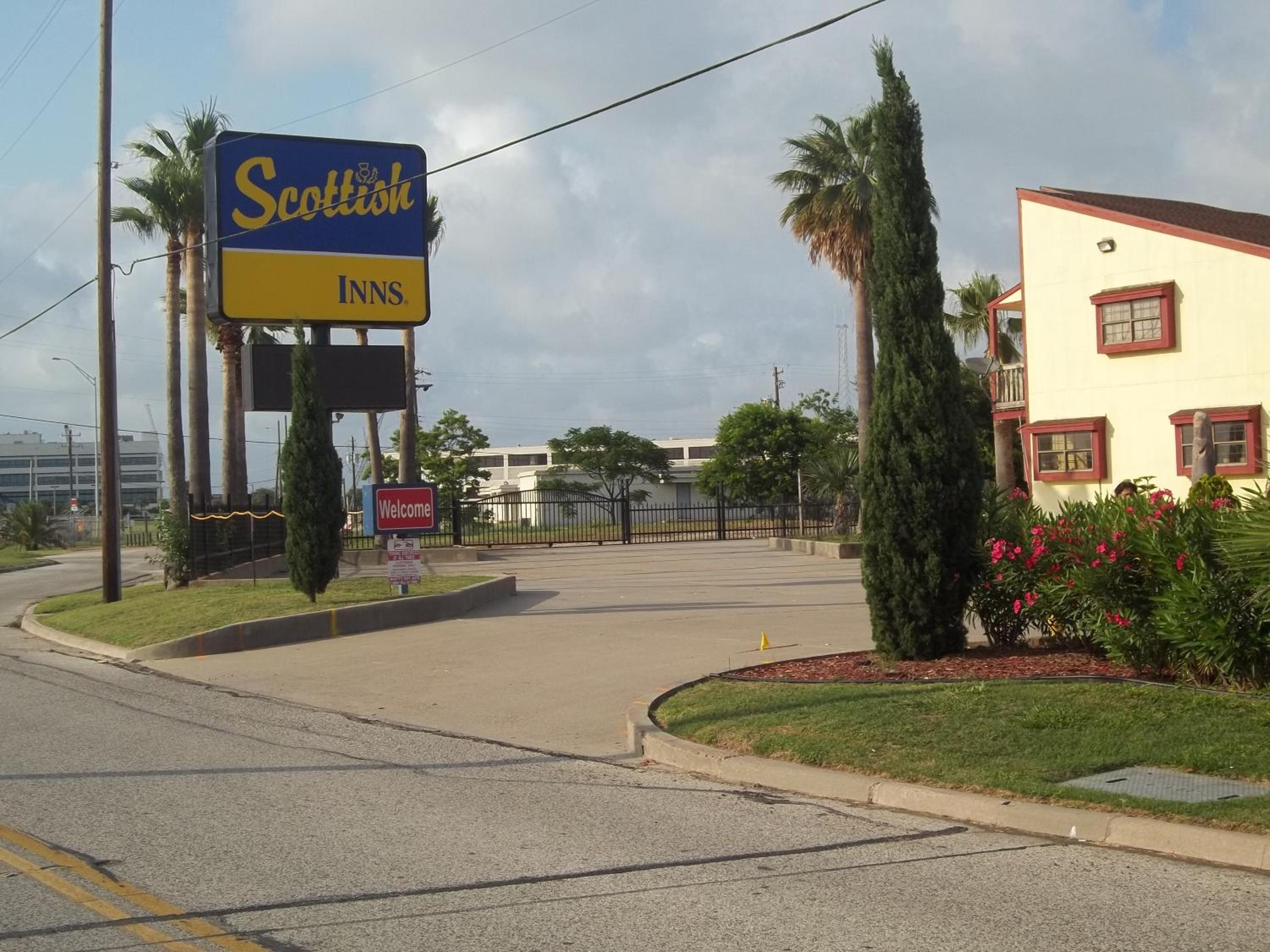 Hotel Scottish Inns Galveston - Image 1