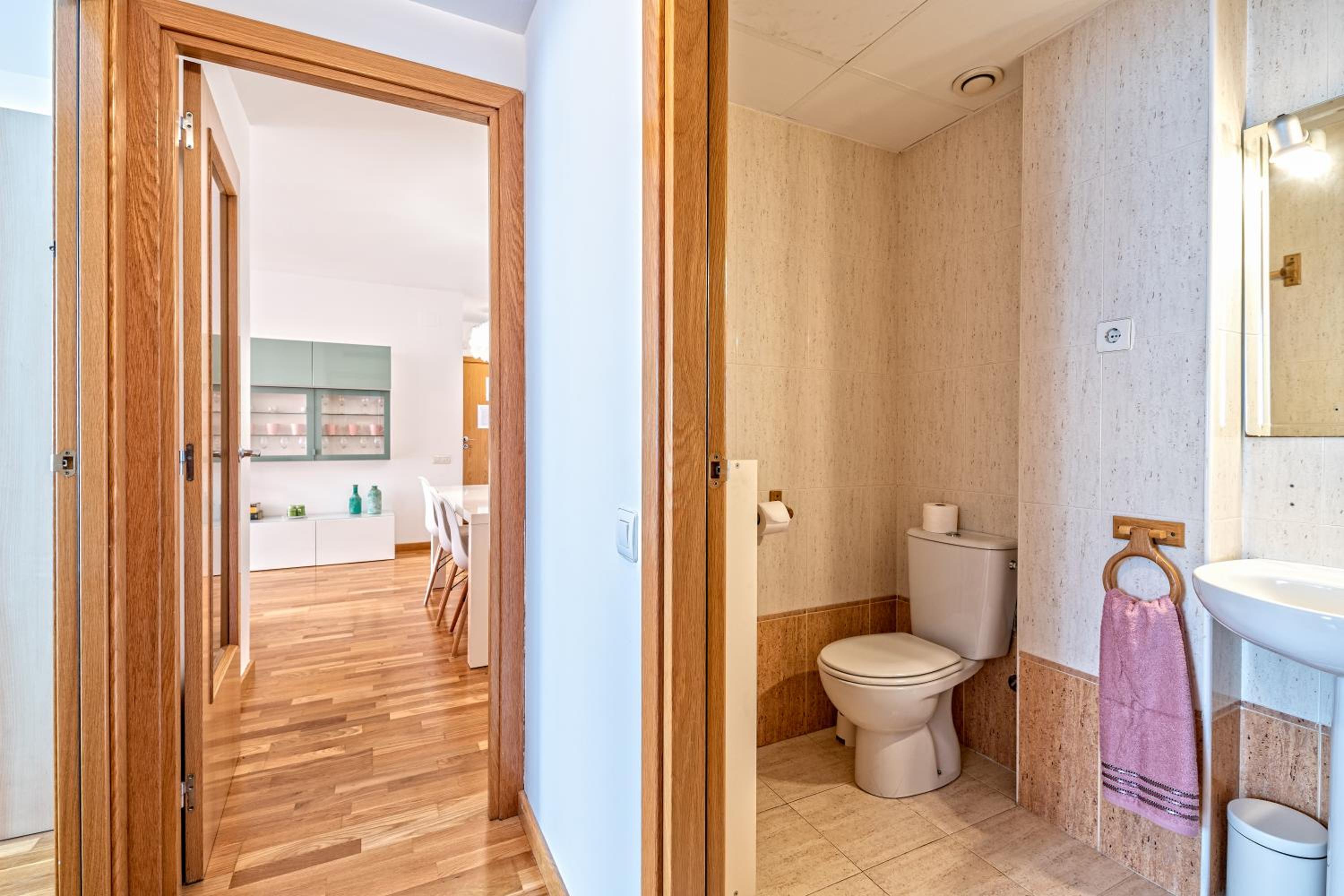 Cálido apartamento con piscina en Barcelona view 3