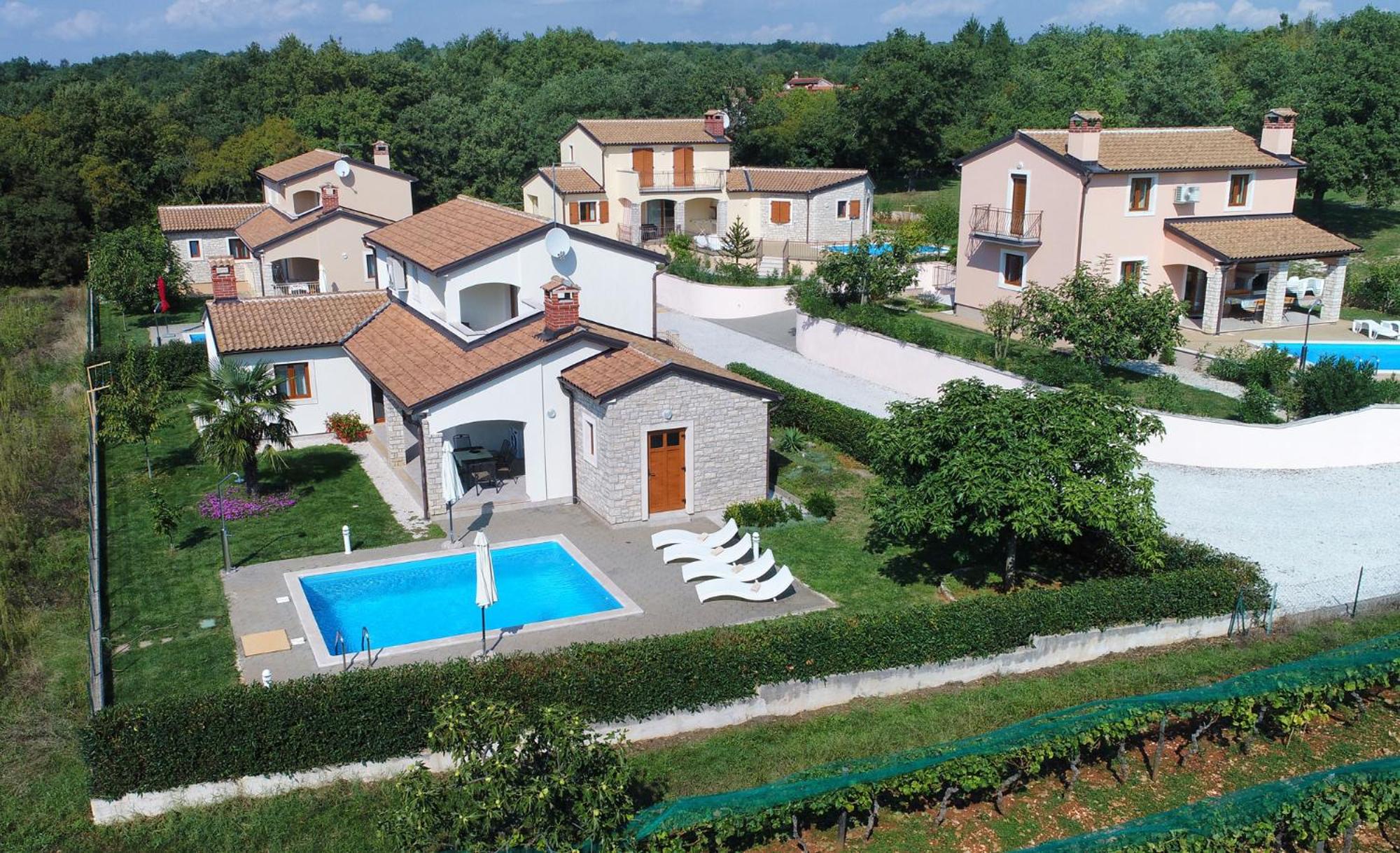 Photo 27