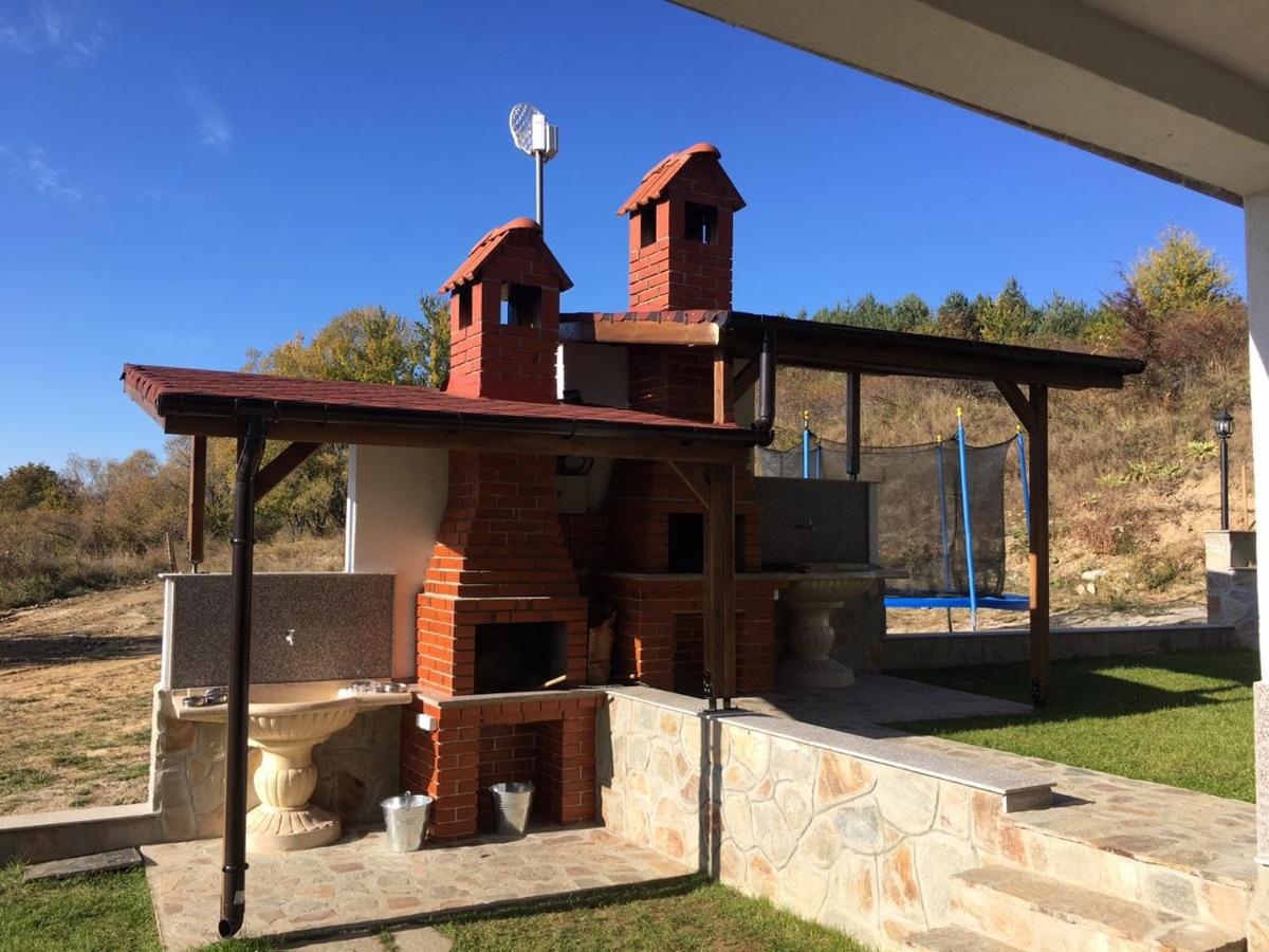 Ilievi Guest Houses