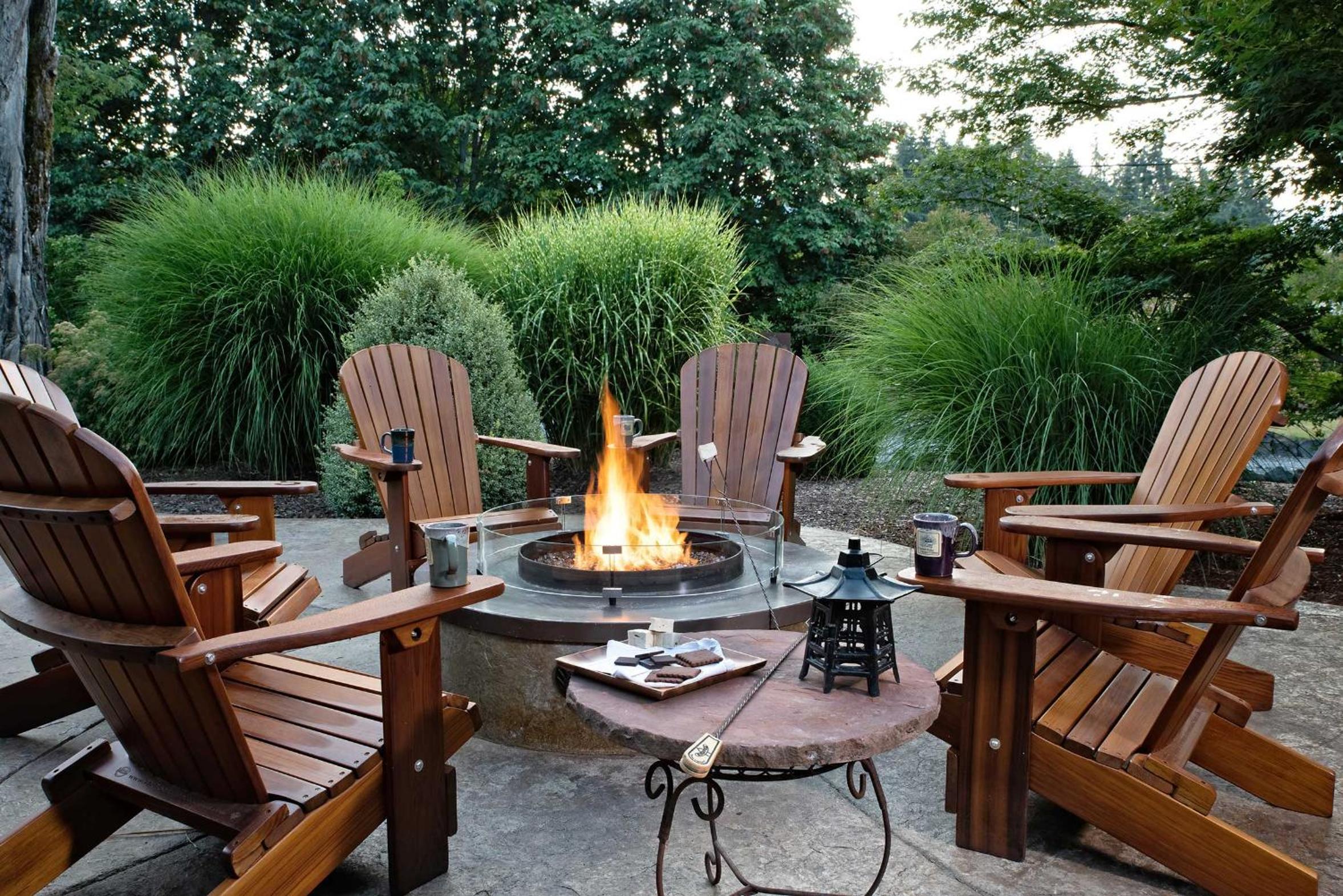 Carson Ridge Luxury Cabins view 2