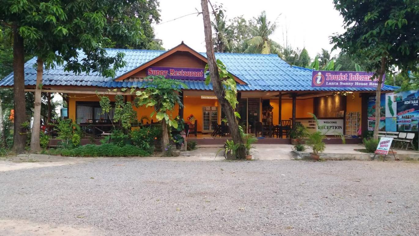 Lanta Sunny House