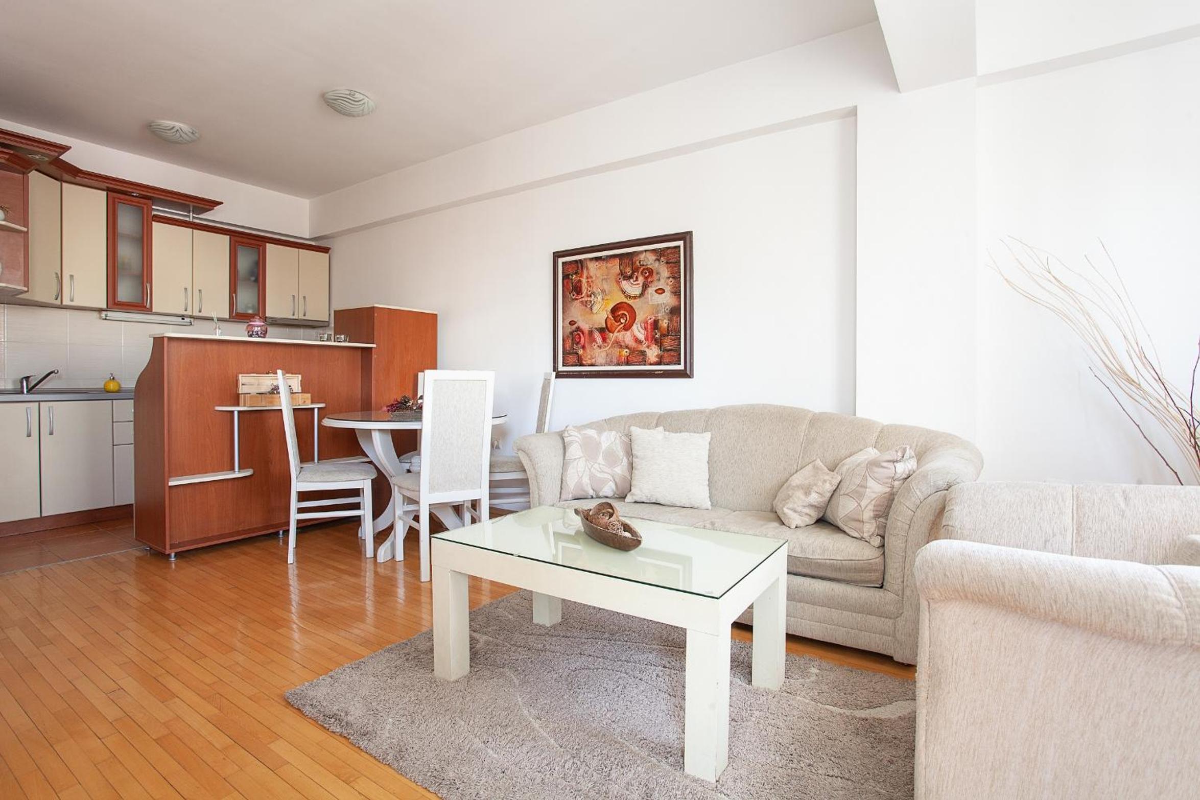 Urban Hostel & Apartments