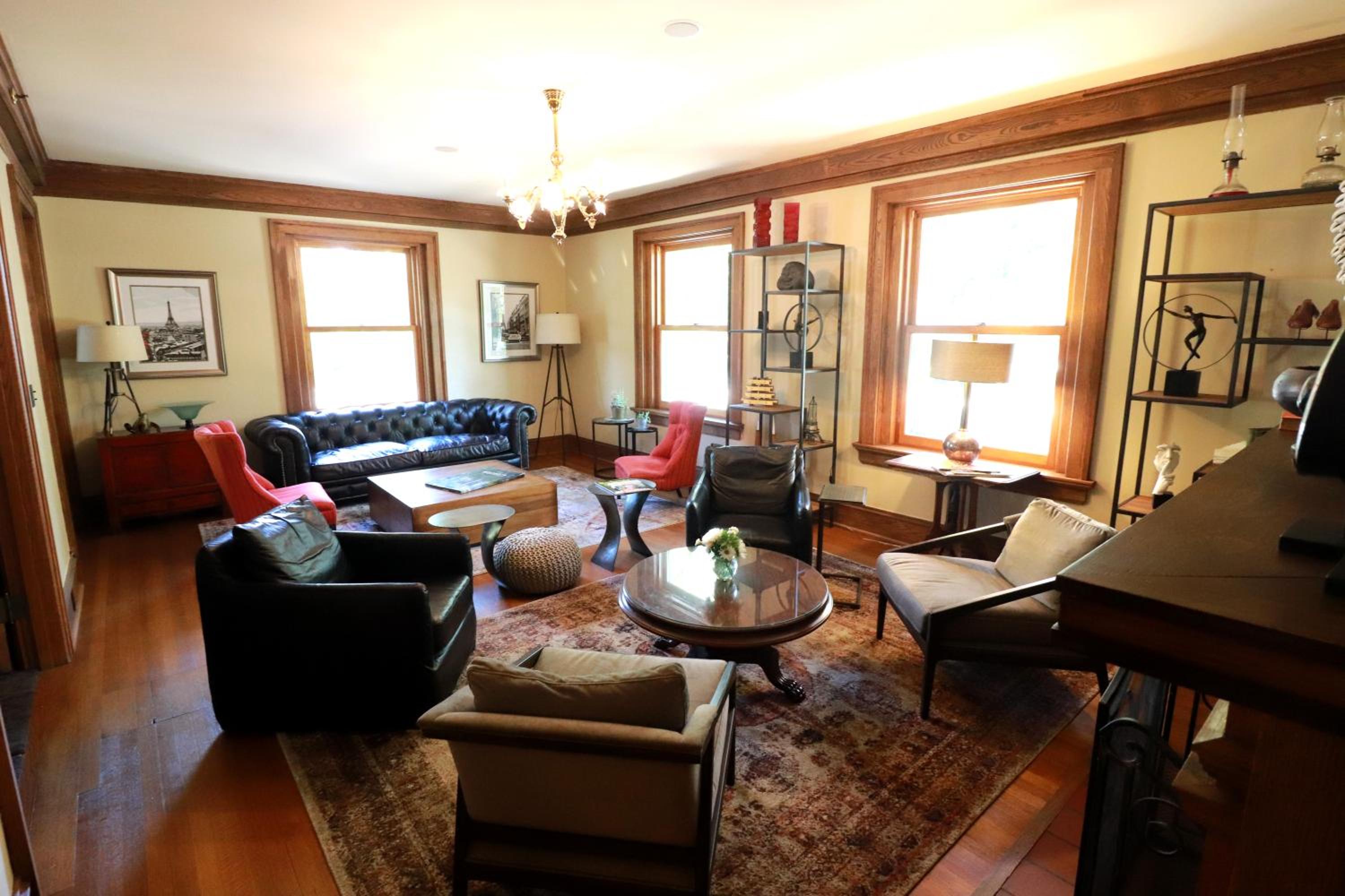 Inn at 835 Boutique Hotel - Image 2