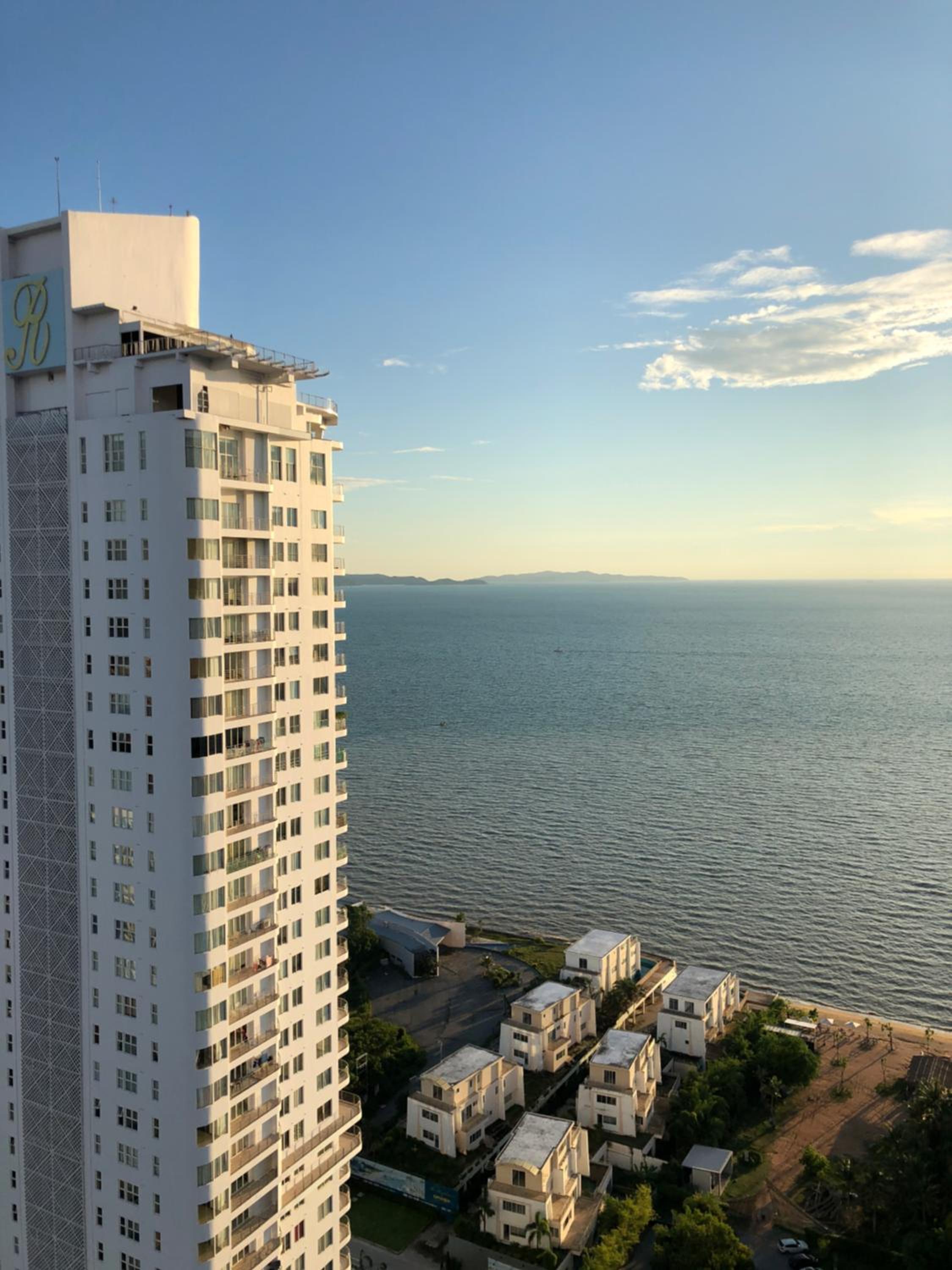 Hotel Veranda Residence Pattaya x Sea & Sky View - Image 1