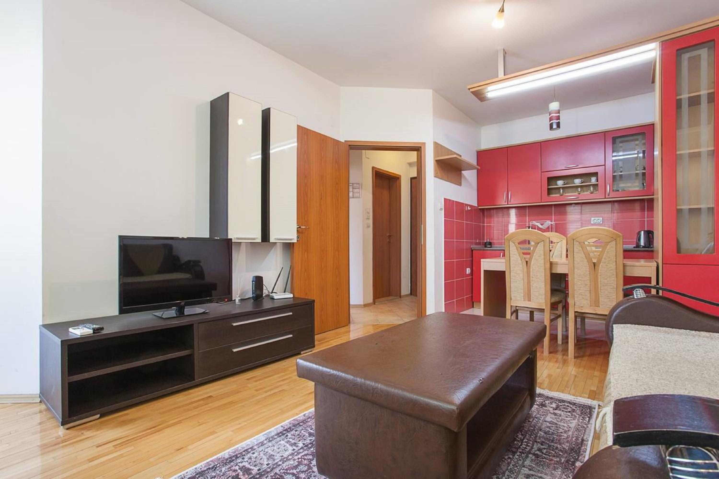Urban Hostel & Apartments