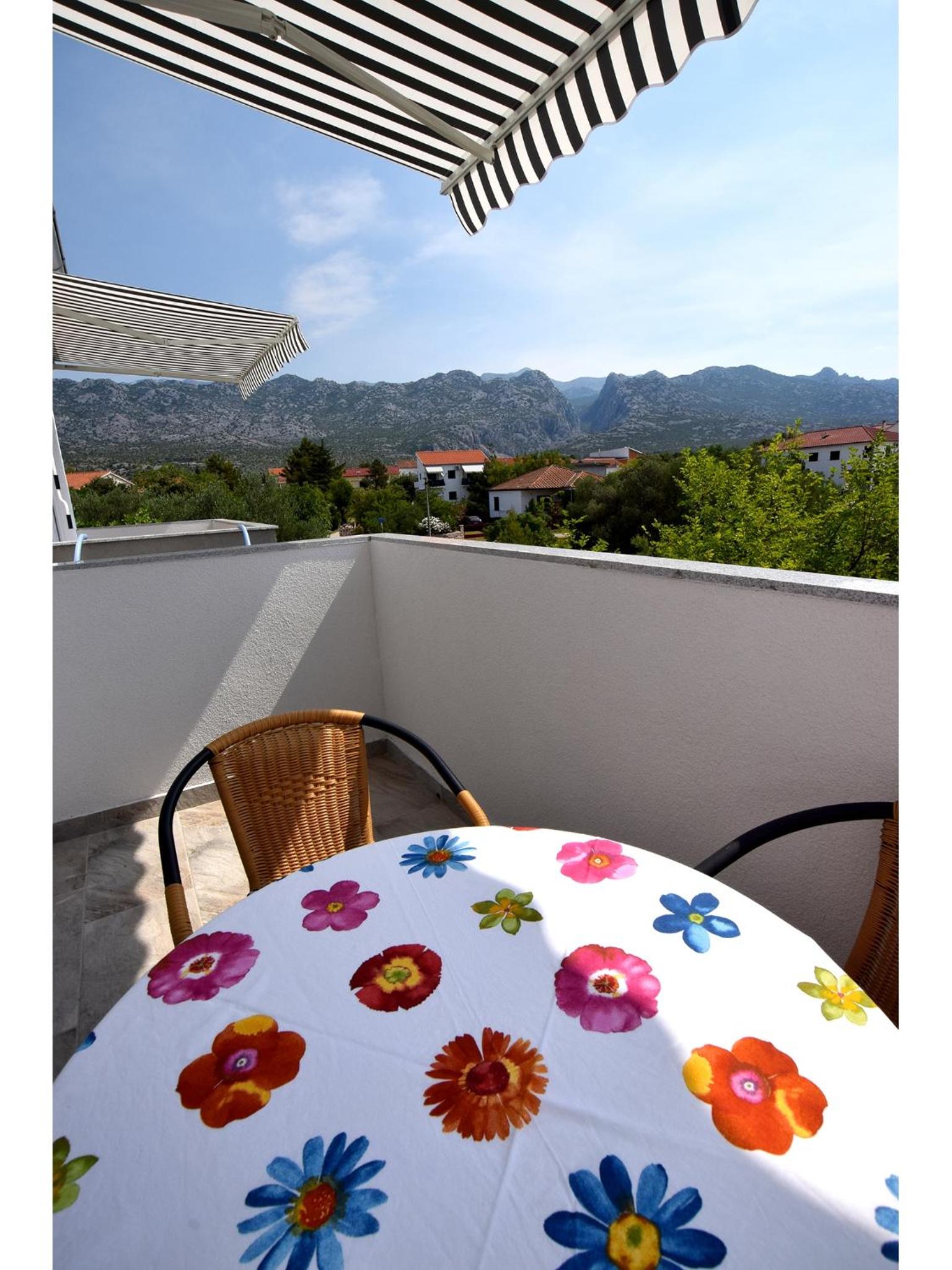 Apartments LaRoom view 3