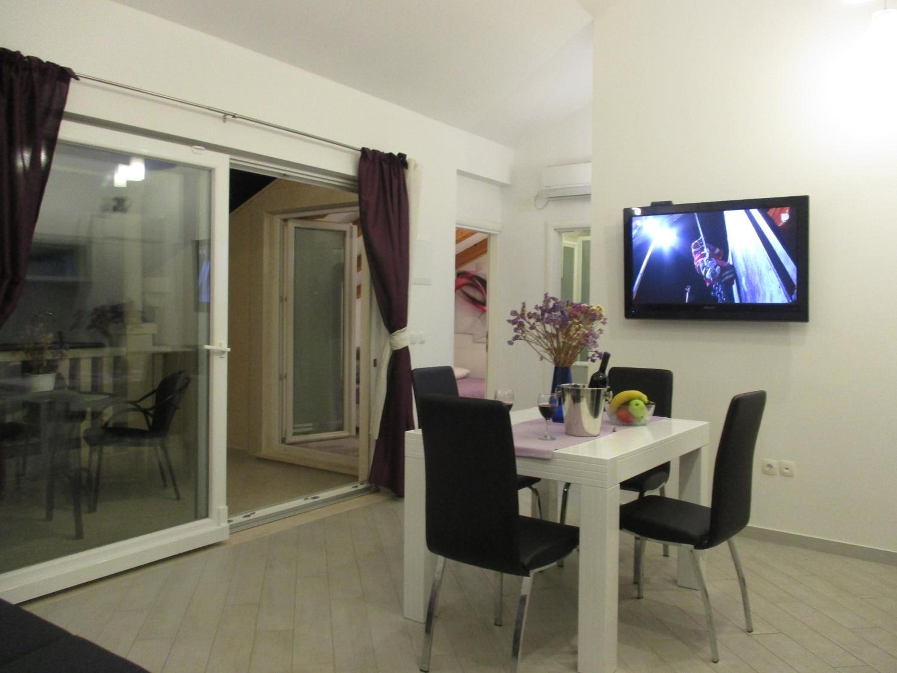 Apartments Carol view 5
