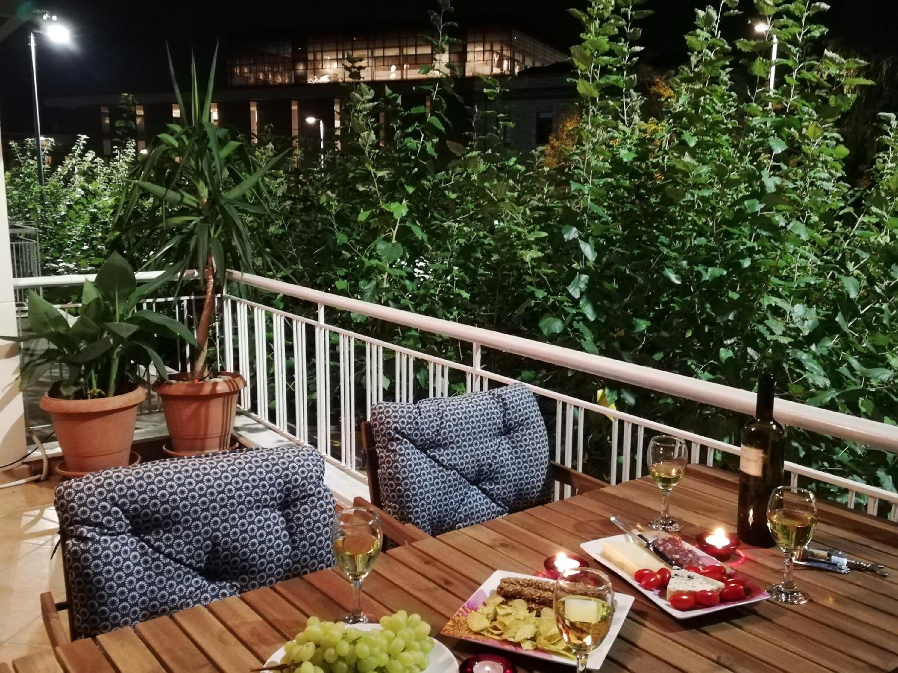 Parthenon View Apt photo 4