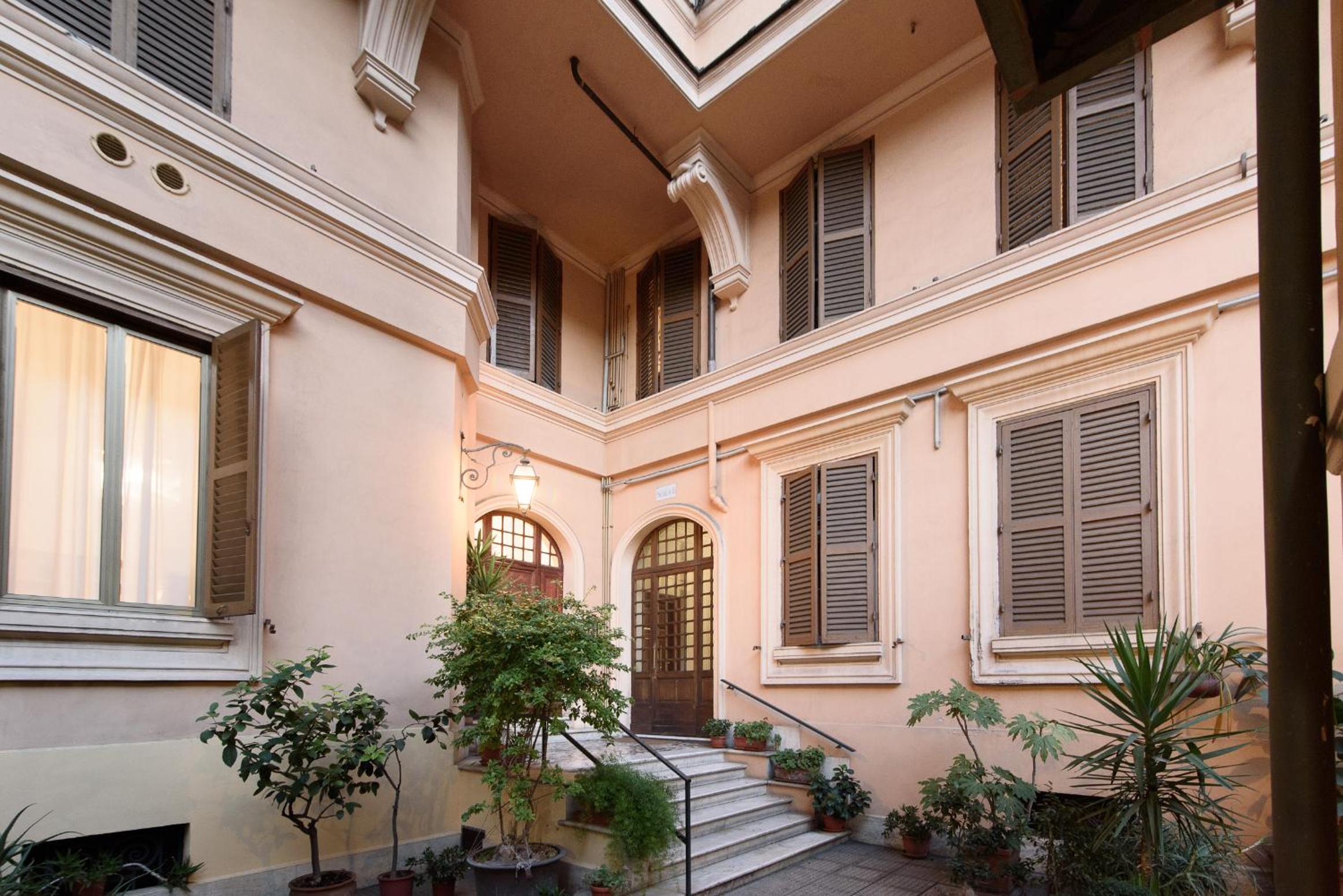 White Napoleone Apartment