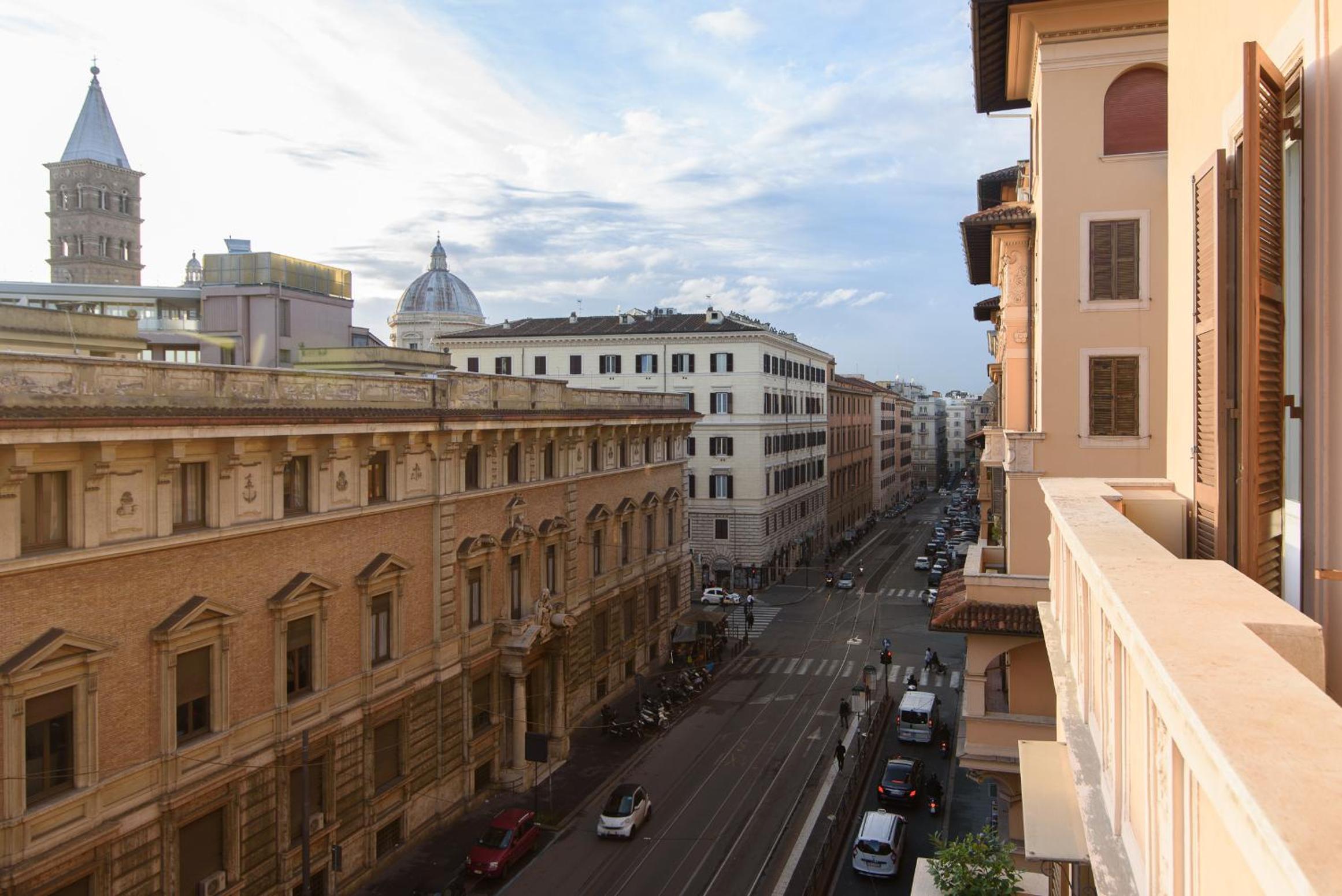 White Napoleone Apartment