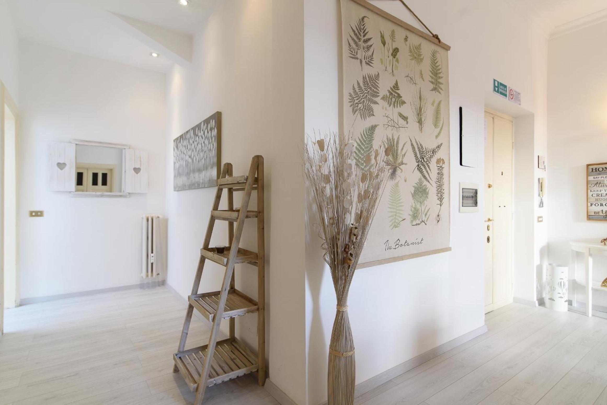 White Napoleone Apartment