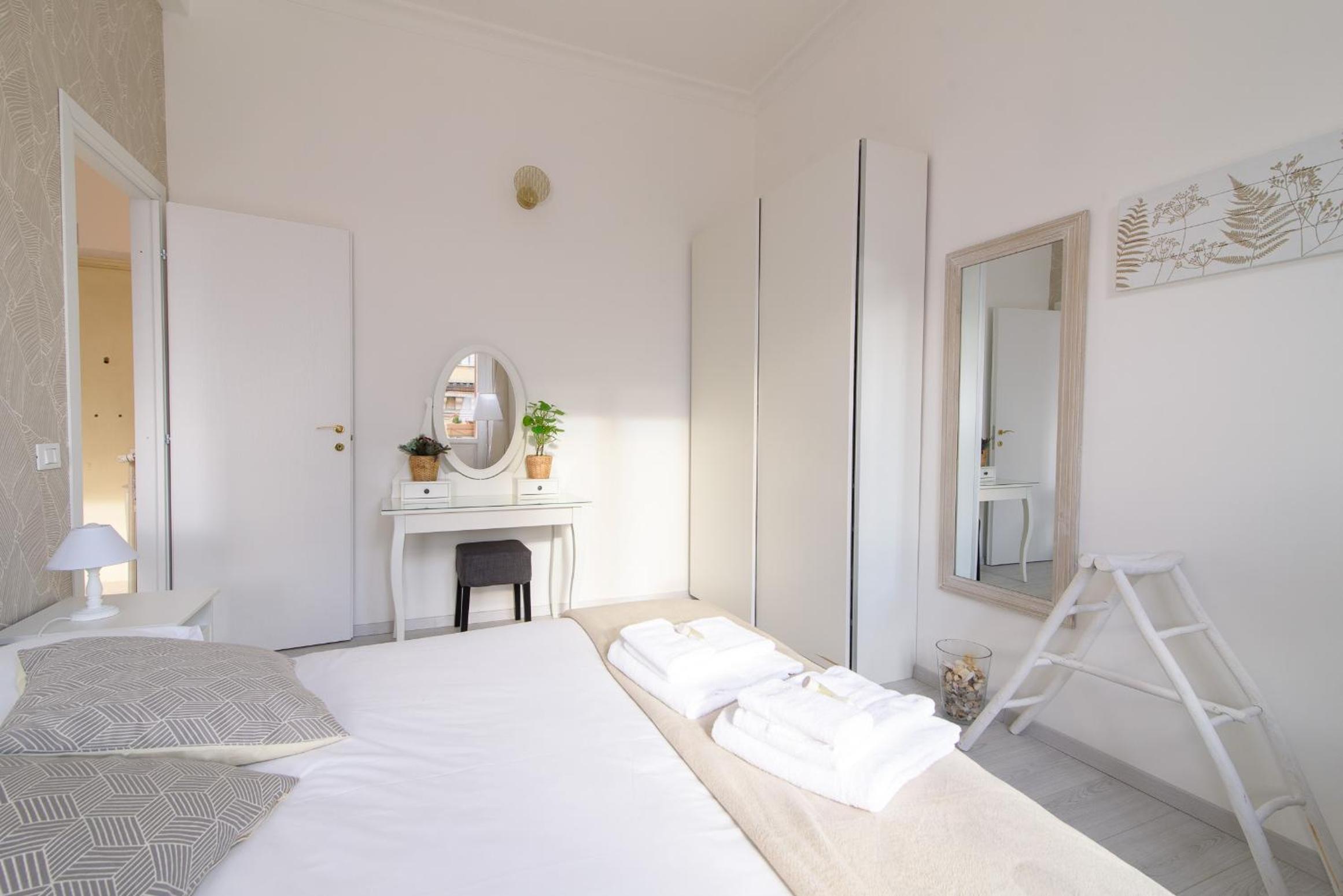 White Napoleone Apartment