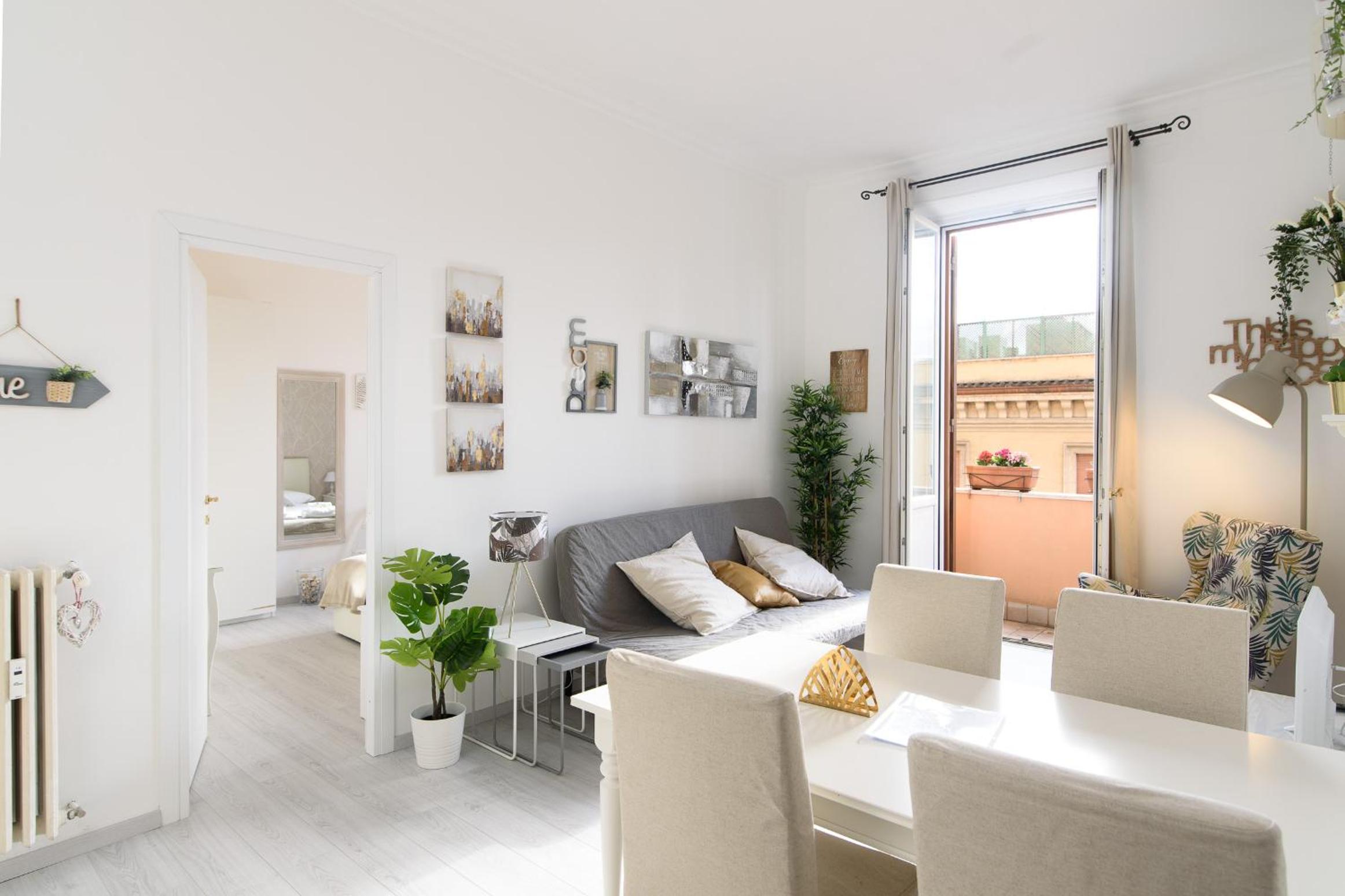White Napoleone Apartment