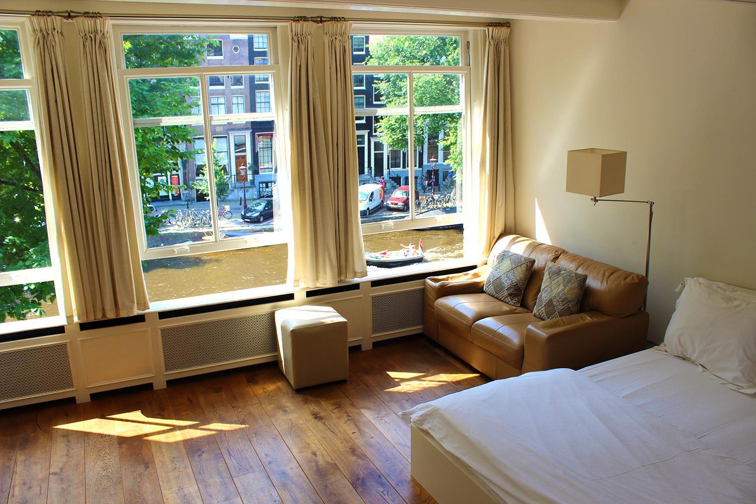 Amsterdam Jewel Canal Apartments photo 4
