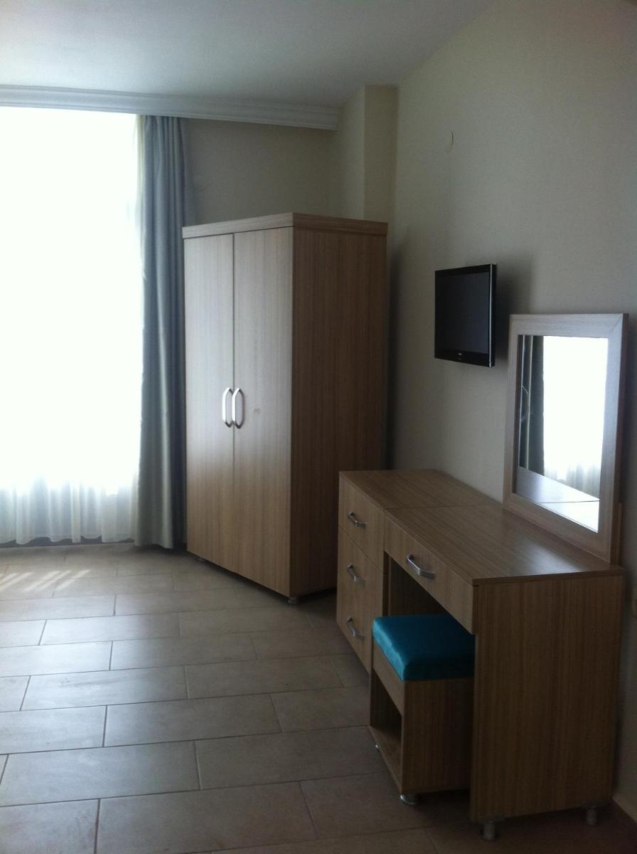 Ponz Hotel - Image 25