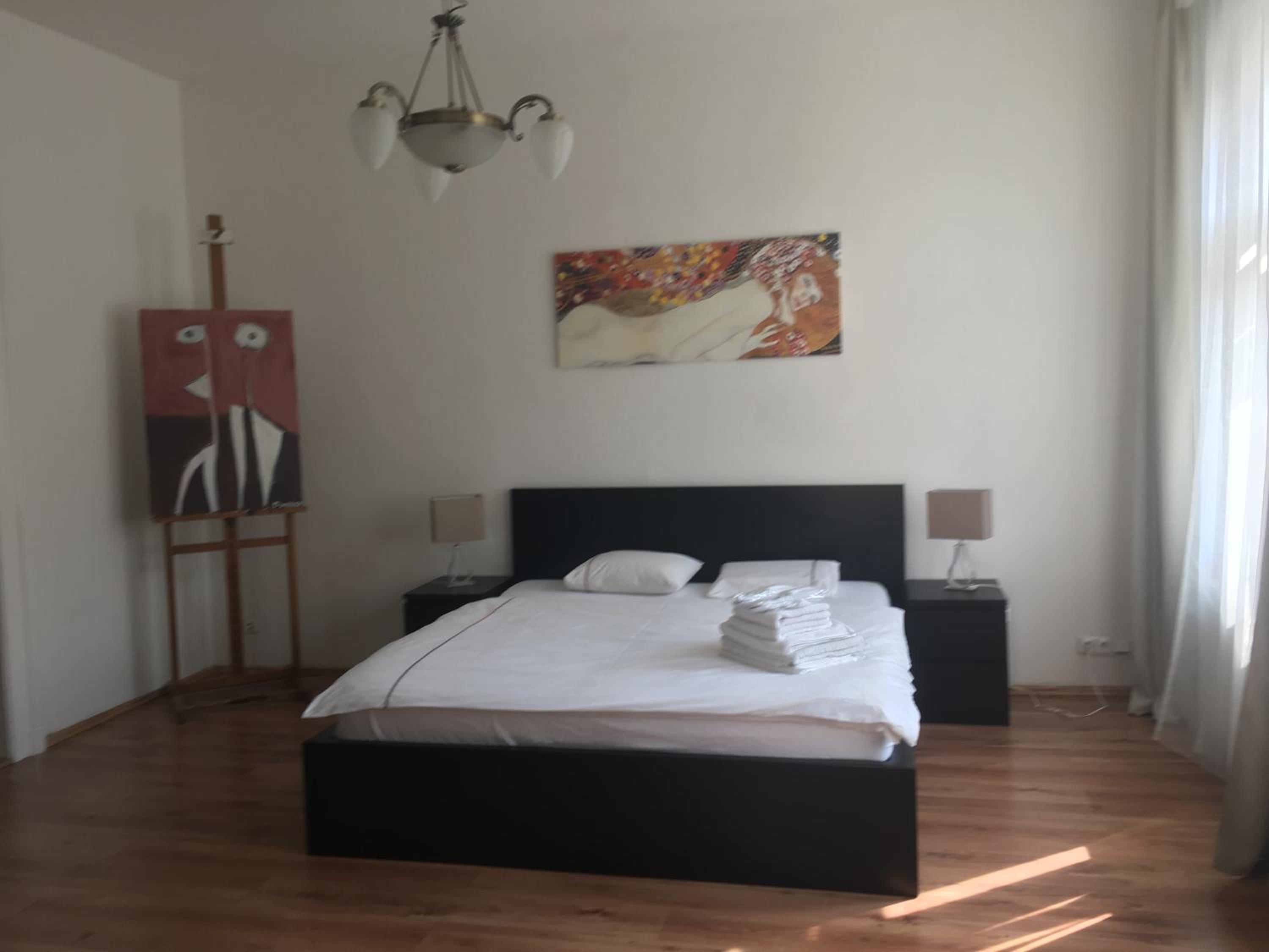 Exclusive apartment on Zborovska