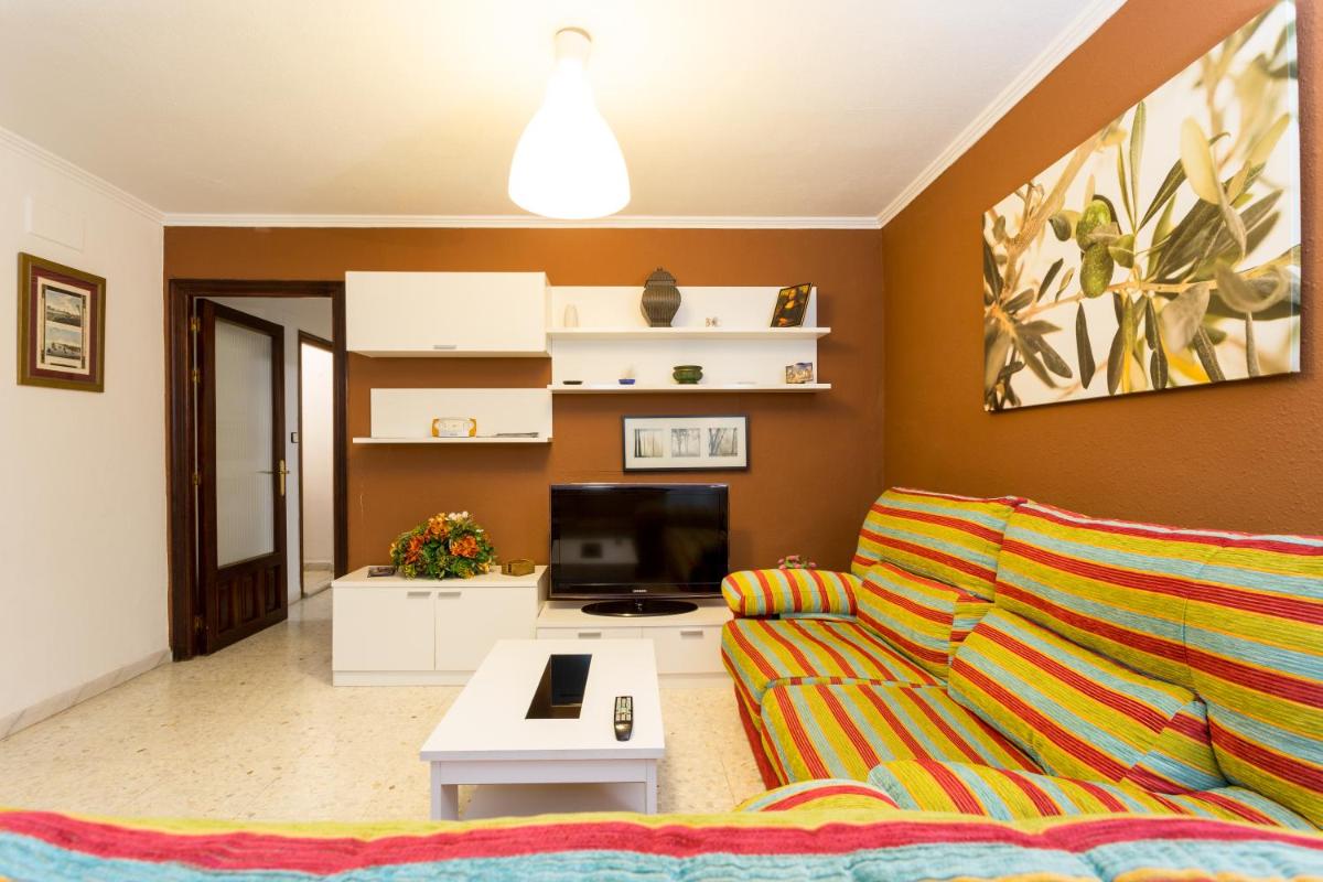 Holi-Rent Albareda view 5
