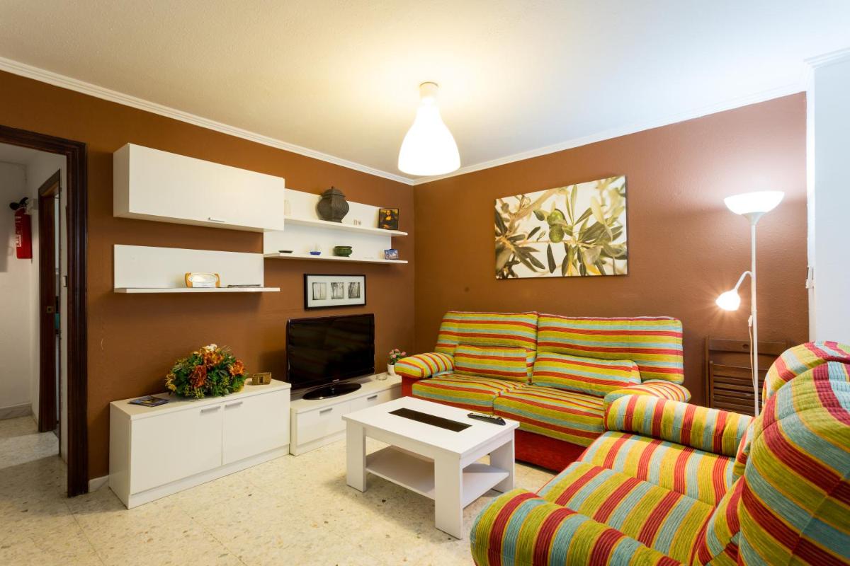 Holi-Rent Albareda view 4