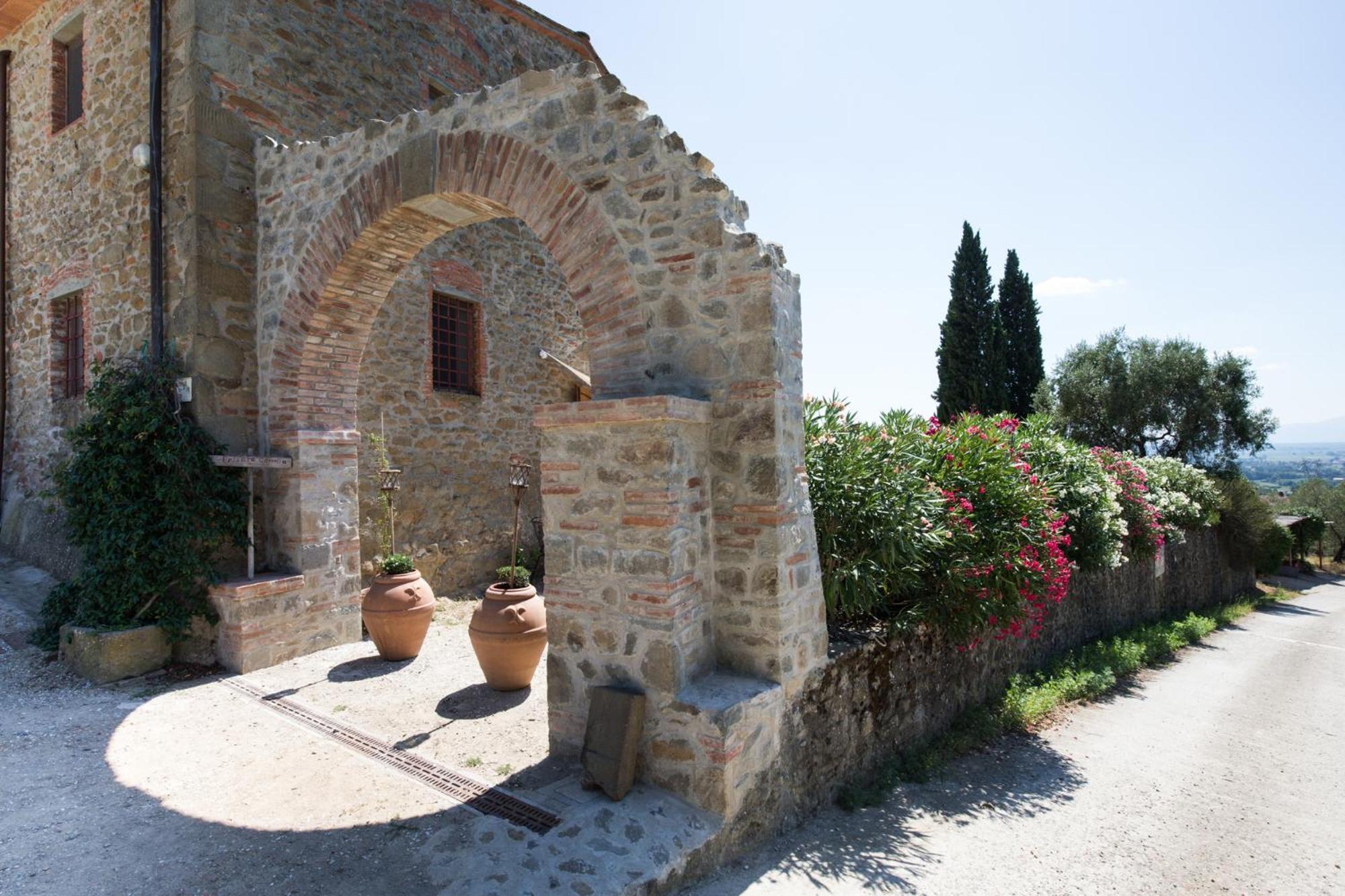 BIOAGRITURISMO la Collina Casa Romeo view 4