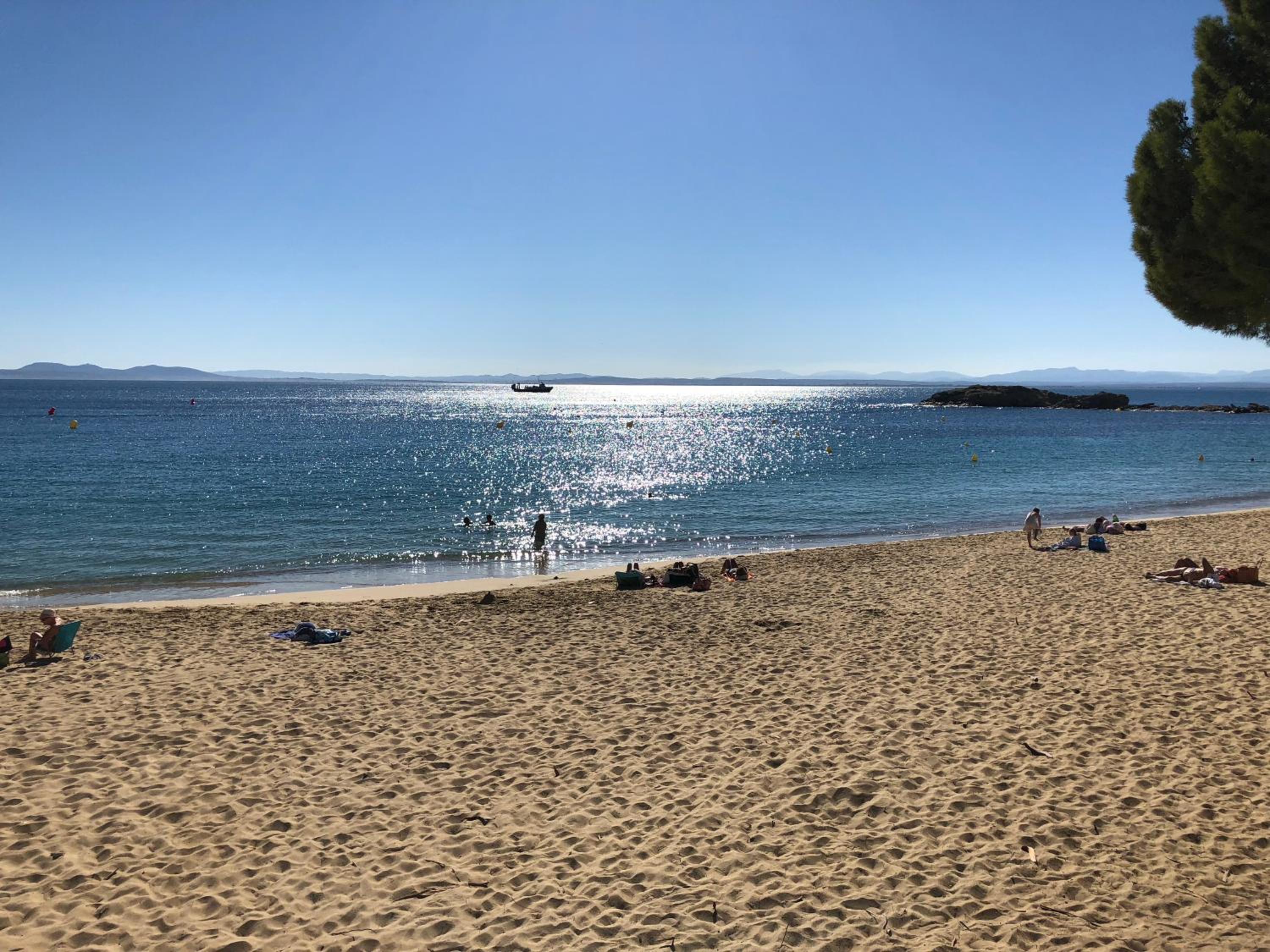 Almadrava Beach