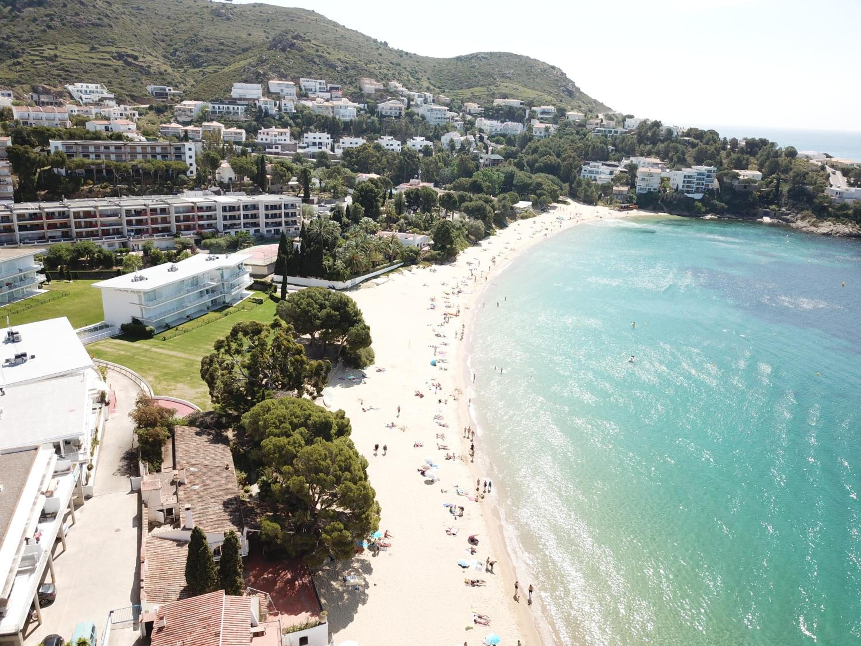 Almadrava Beach