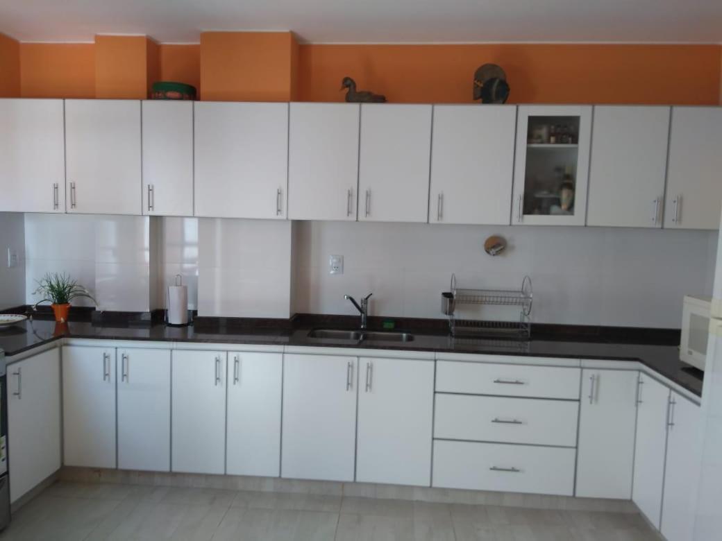 Hermosa Casa Cerca de Todo