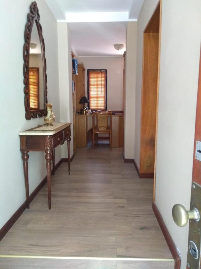 Hermosa Casa Cerca de Todo