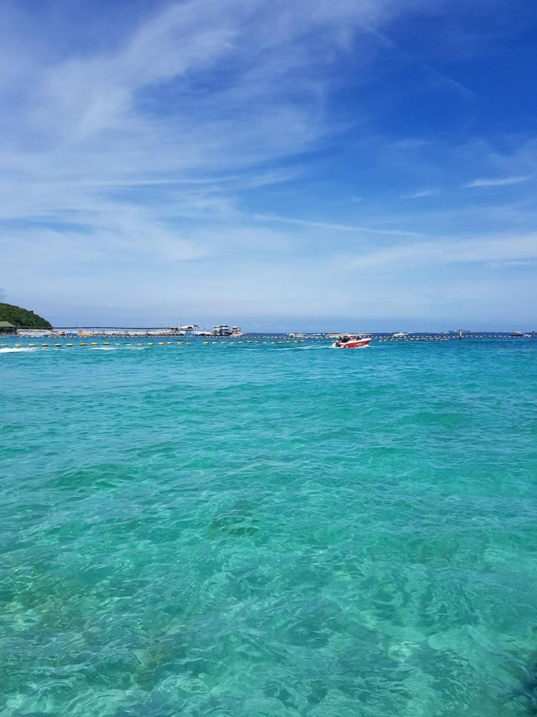 Koh Larn White House