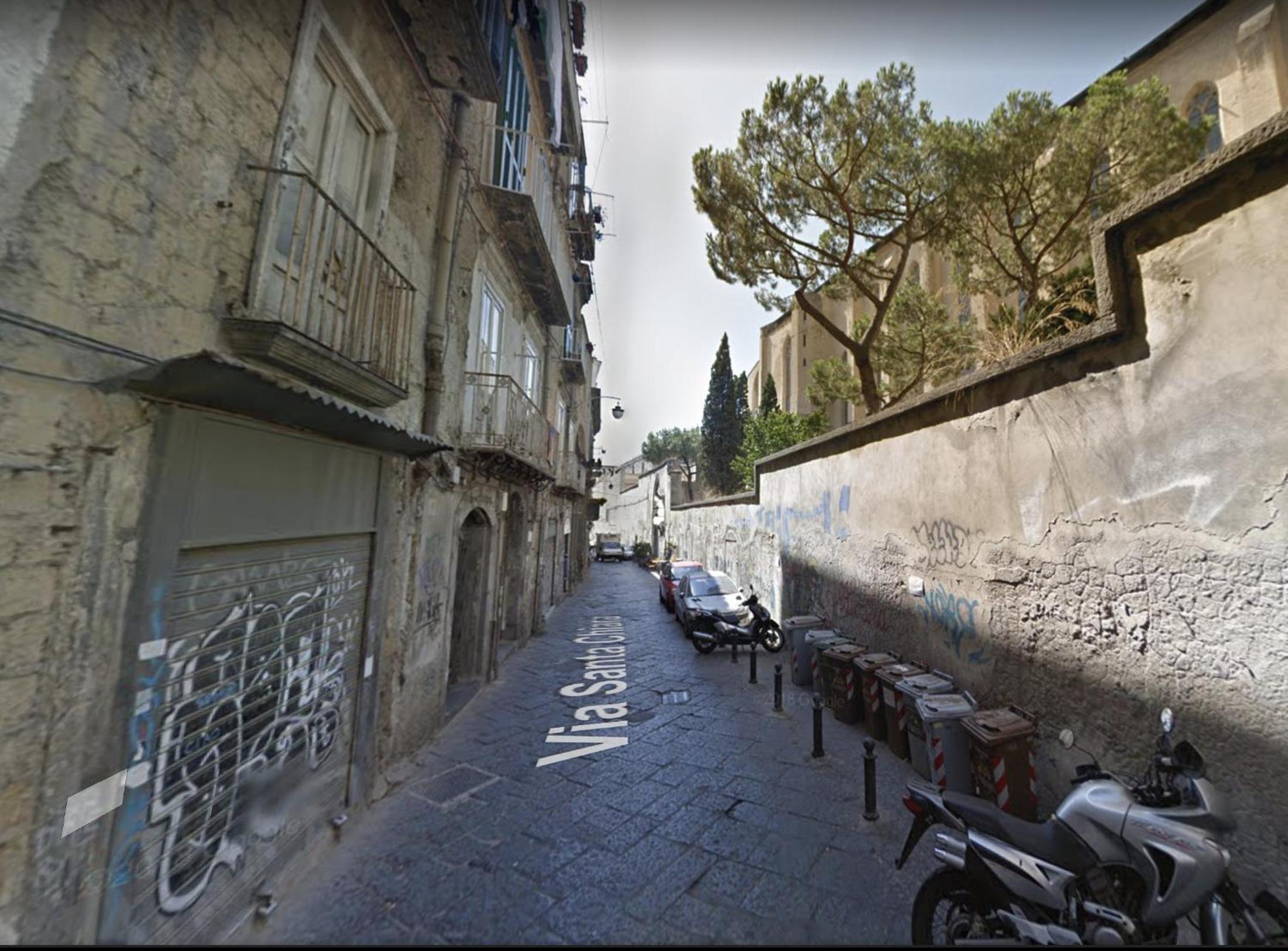 Lorenzo's Art Studio - SpaccaNapoli 2 minuti
