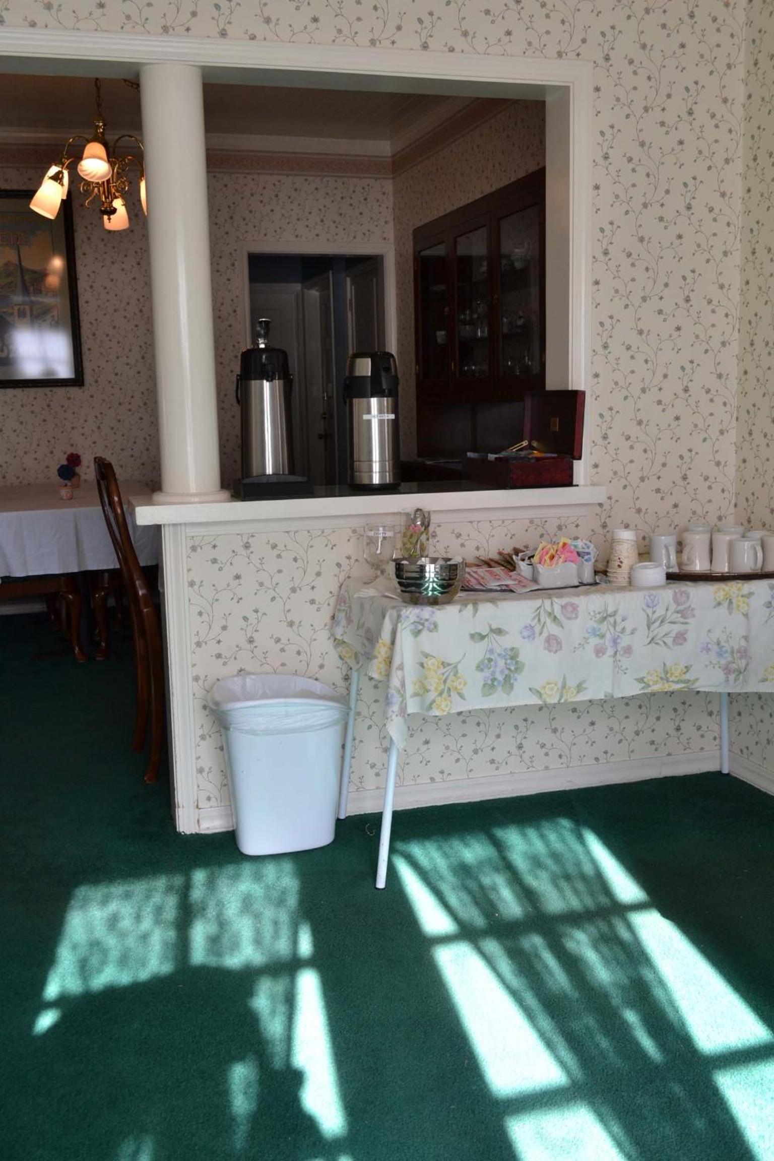 Silver Maple Inn