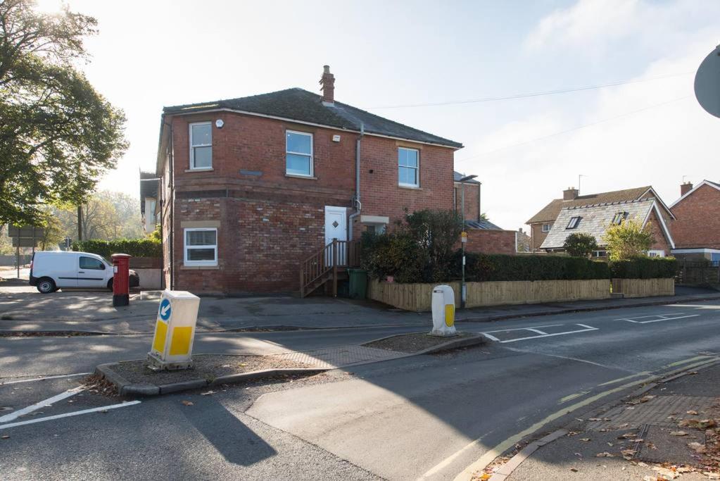 Leckhampton Road Apartments - Cheltenham view 4