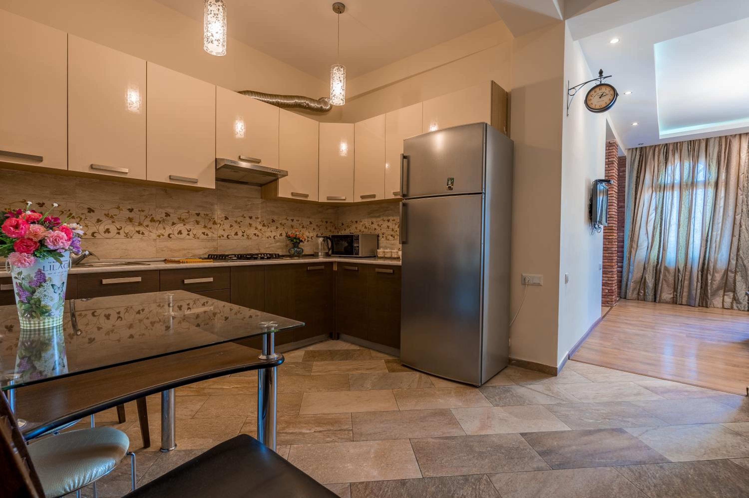 Betlemi Apartment 41 view 3