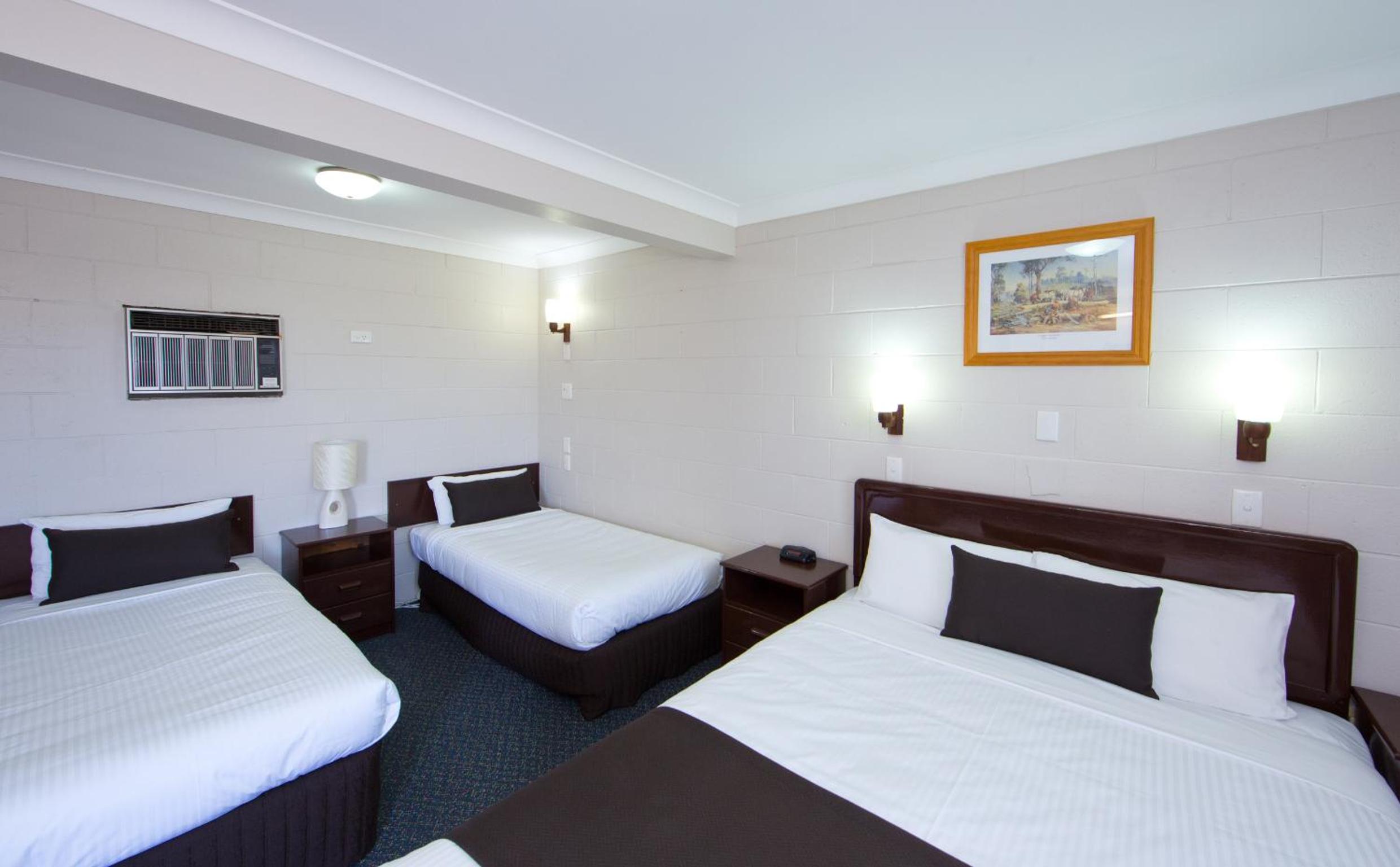 Hideaway Motor Inn