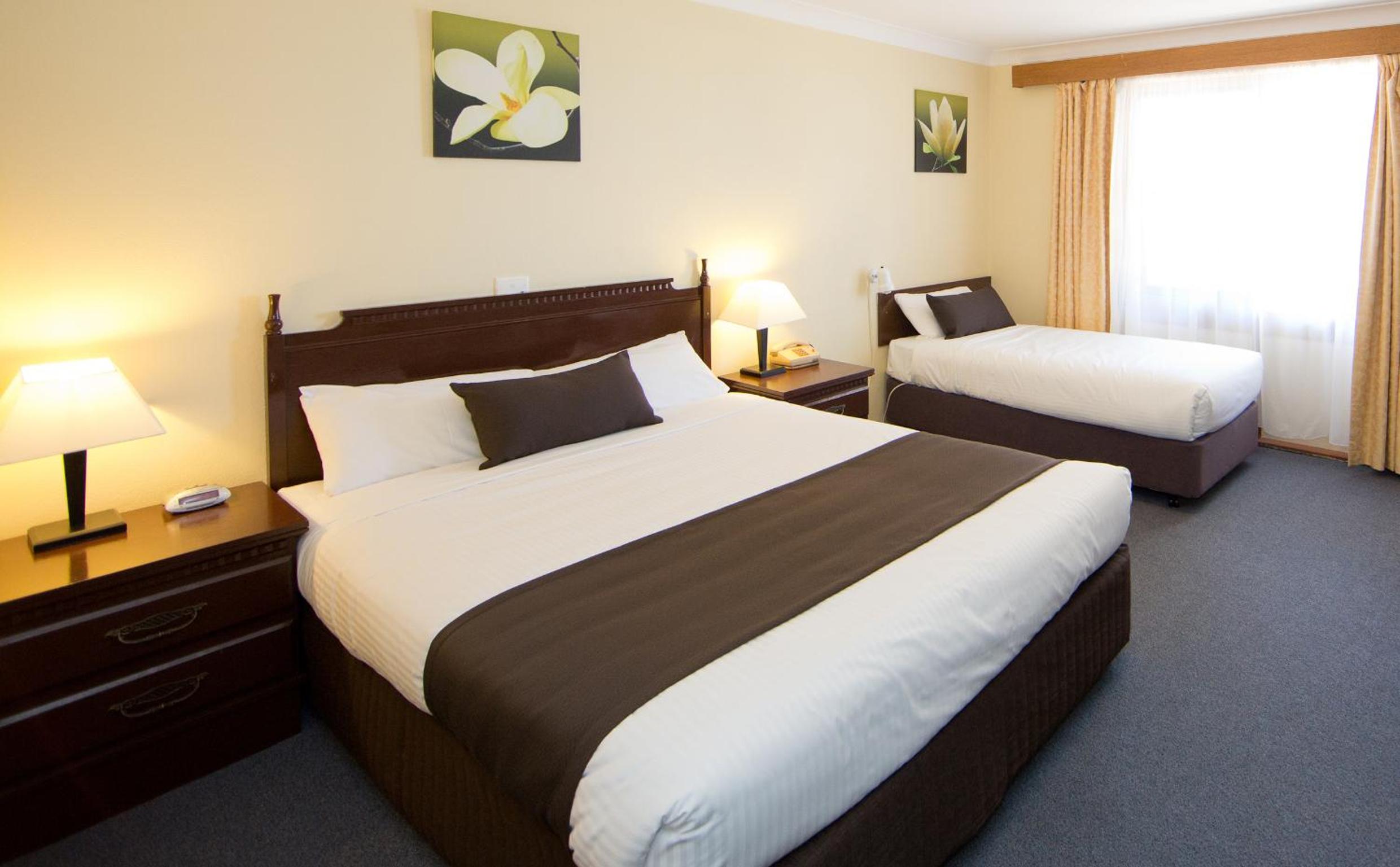 Hideaway Motor Inn